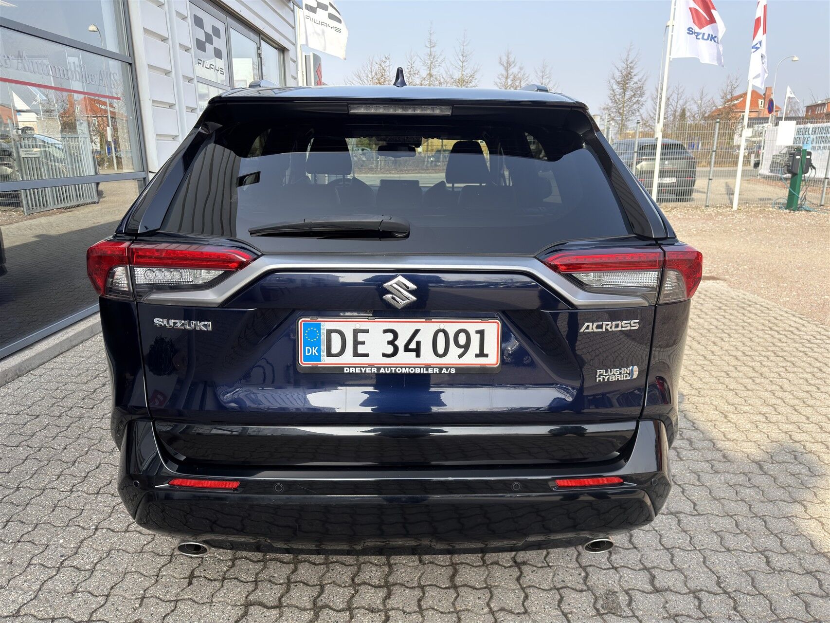 Billede af Suzuki Across 2,5 Plugin-hybrid Adventure E-CVT 306HK 5d Trinl. Gear