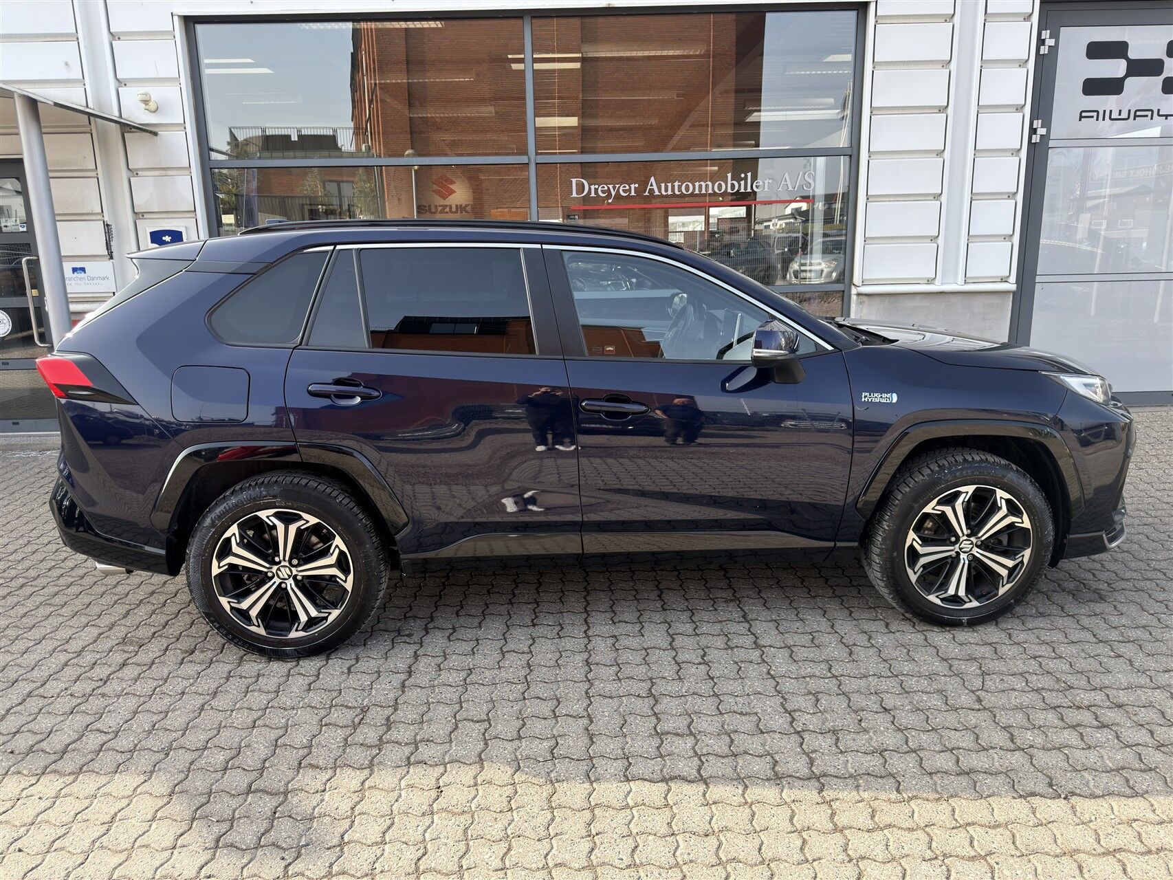 Billede af Suzuki Across 2,5 Plugin-hybrid Adventure E-CVT 306HK 5d Trinl. Gear