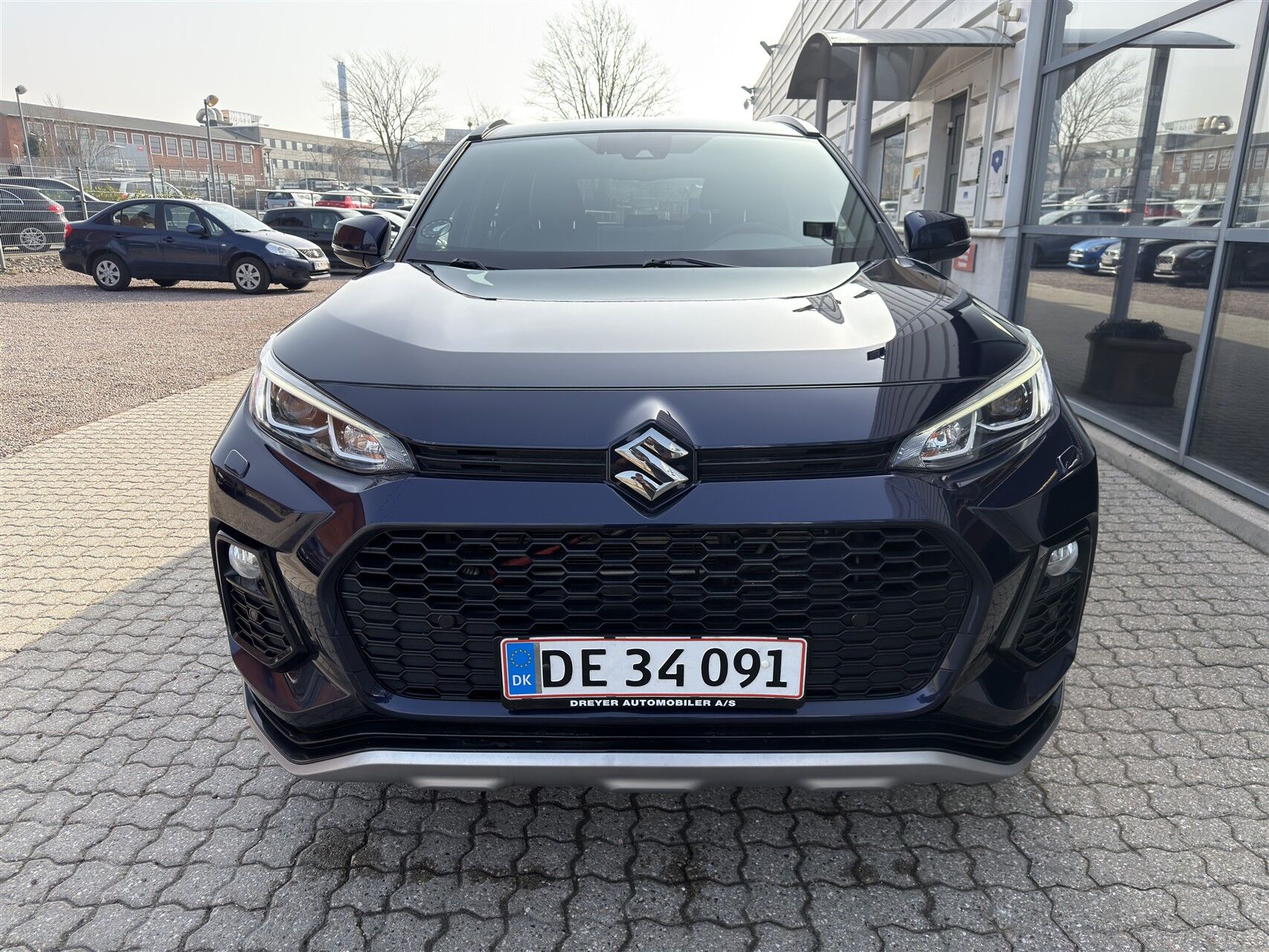 Billede af Suzuki Across 2,5 Plugin-hybrid Adventure E-CVT 306HK 5d Trinl. Gear