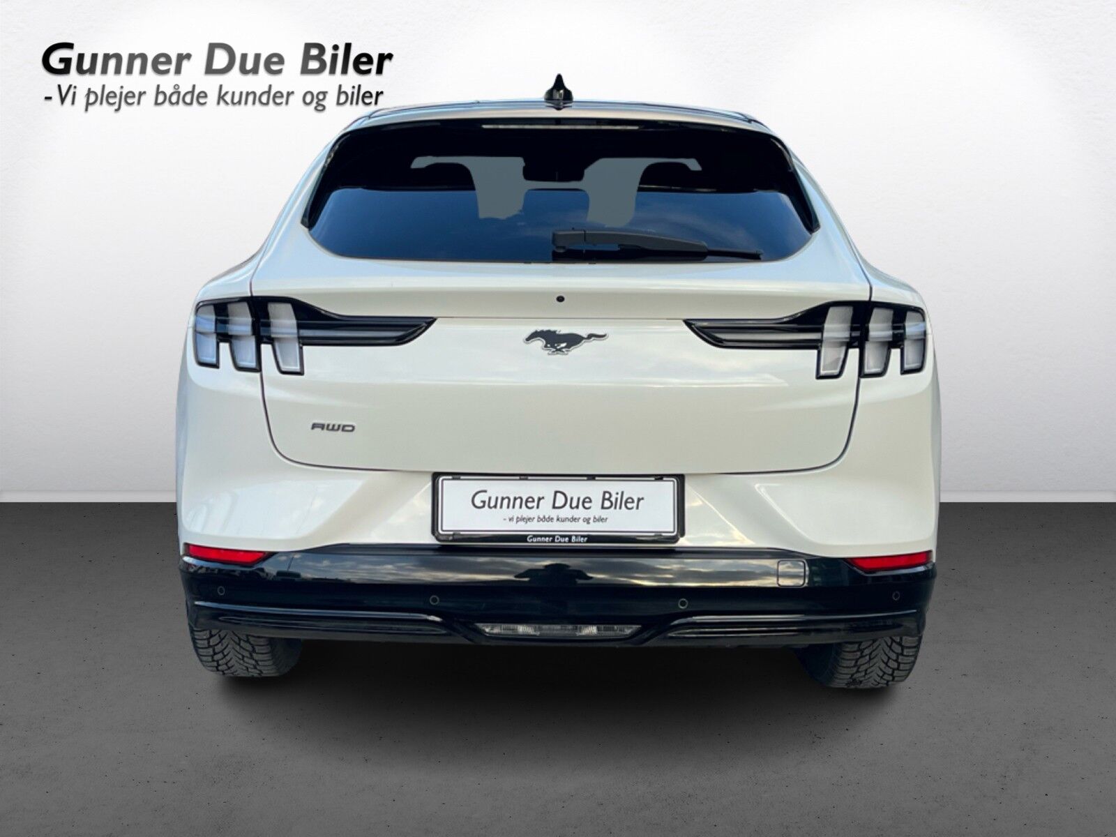 Billede af Ford Mustang Mach-E EL UR Premium AWD 351HK 5d Aut.