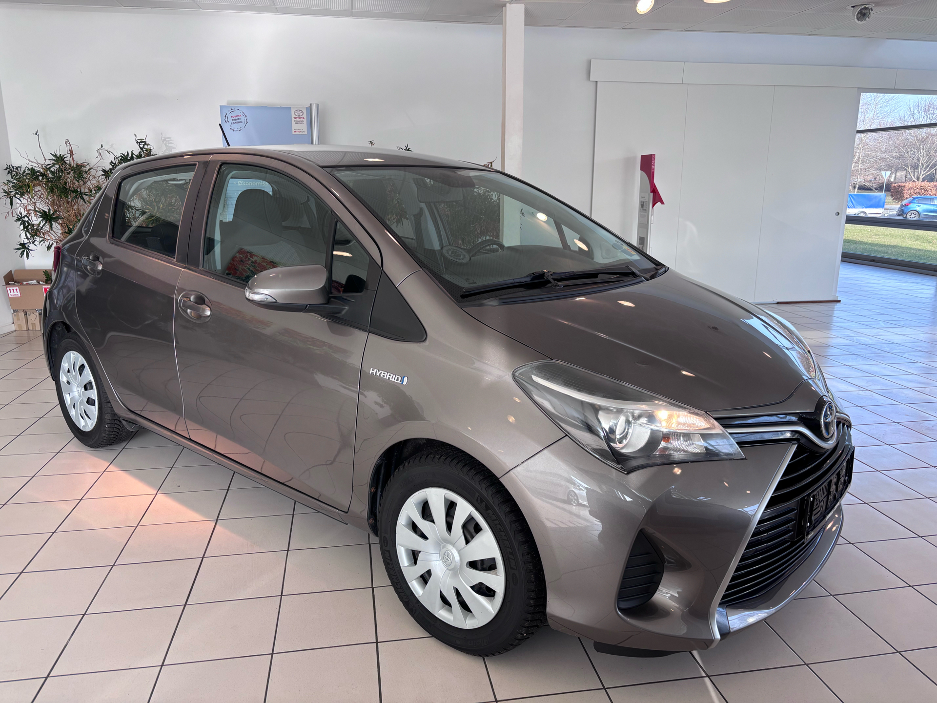 Billede af Toyota Yaris 1,5 Hybrid H2 E-CVT 100HK 5d Trinl. Gear