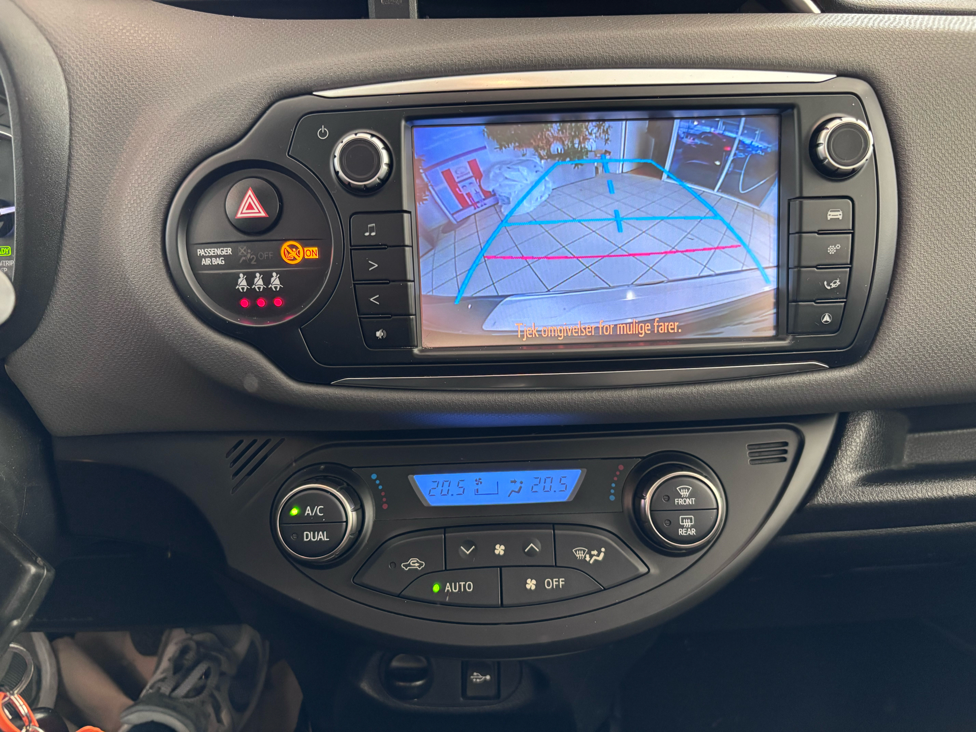 Billede af Toyota Yaris 1,5 Hybrid H2 E-CVT 100HK 5d Trinl. Gear