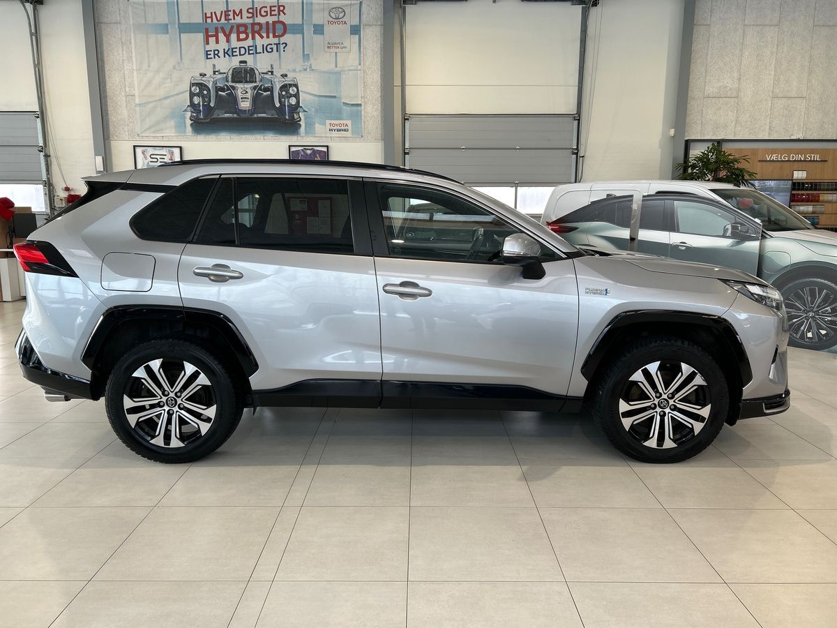 Billede af Toyota RAV4 Plug-in 2,5 Plugin-hybrid Active Business Comfort AWD 306HK 5d 6g Aut.
