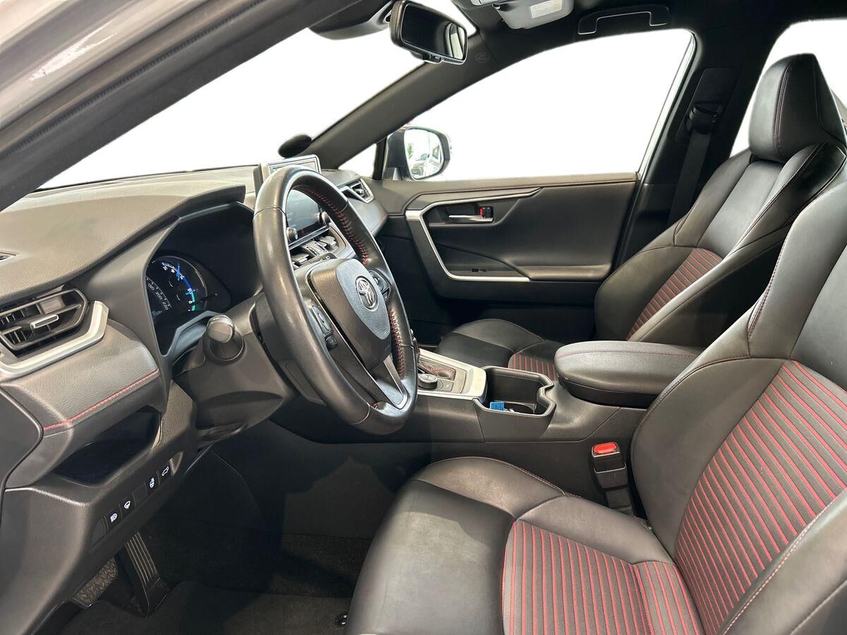 Billede af Toyota RAV4 Plug-in 2,5 Plugin-hybrid Active Business Comfort AWD 306HK 5d 6g Aut.
