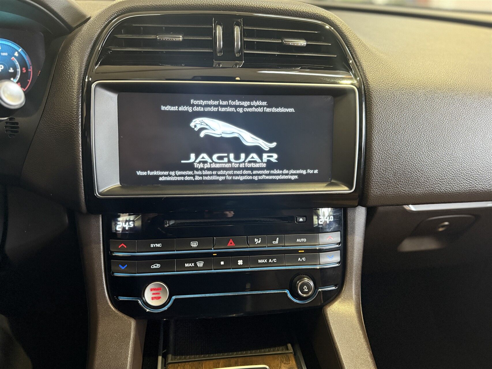 Billede af Jaguar F-PACE 2,0 D R-Sport AWD 180HK 5d 8g Aut.