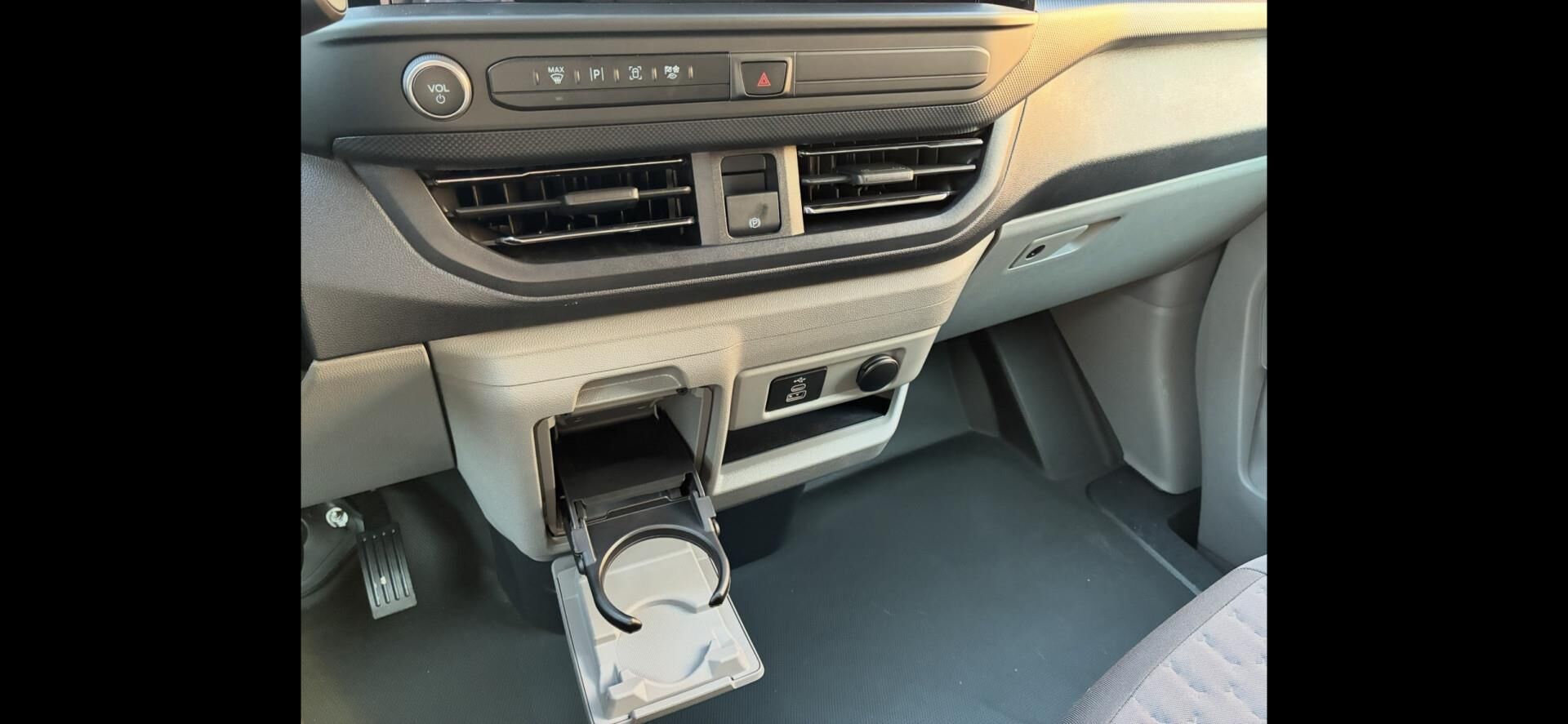 Billede af Ford E-Transit Custom 340 L2H1 EL Limited 136HK Van Aut.