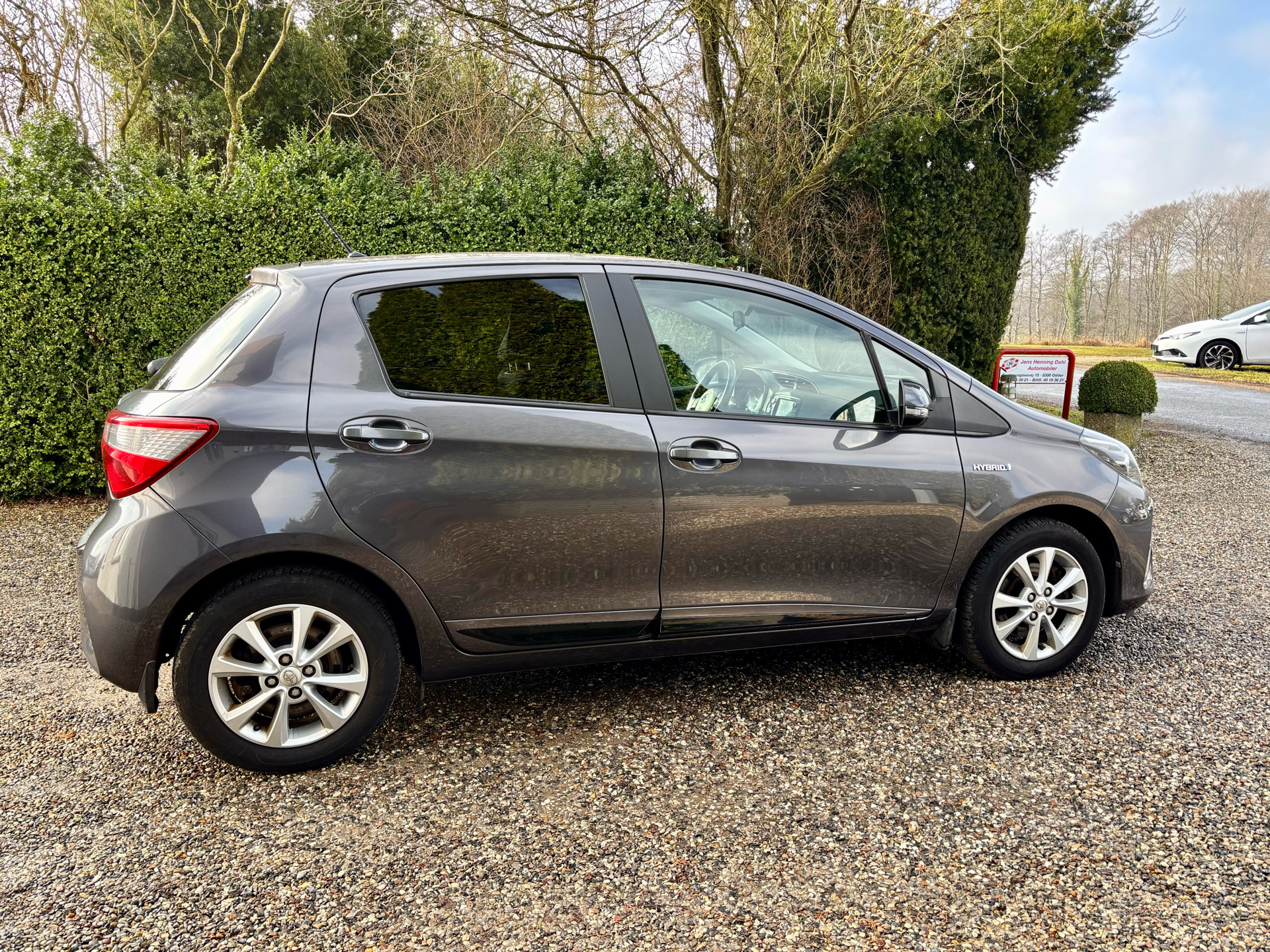 Billede af Toyota Yaris 1,5 Hybrid H2 Premium E-CVT 100HK 5d Trinl. Gear