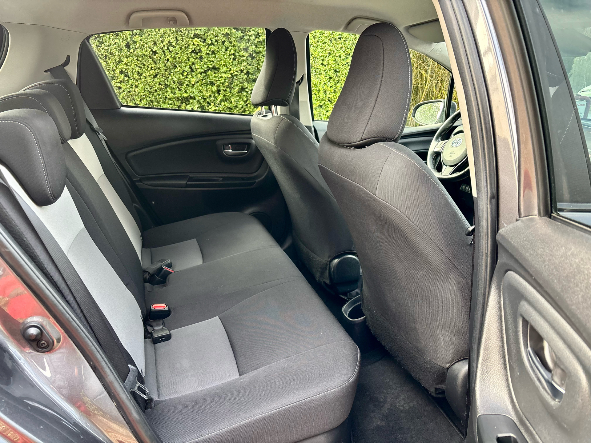 Billede af Toyota Yaris 1,5 Hybrid H2 Premium E-CVT 100HK 5d Trinl. Gear