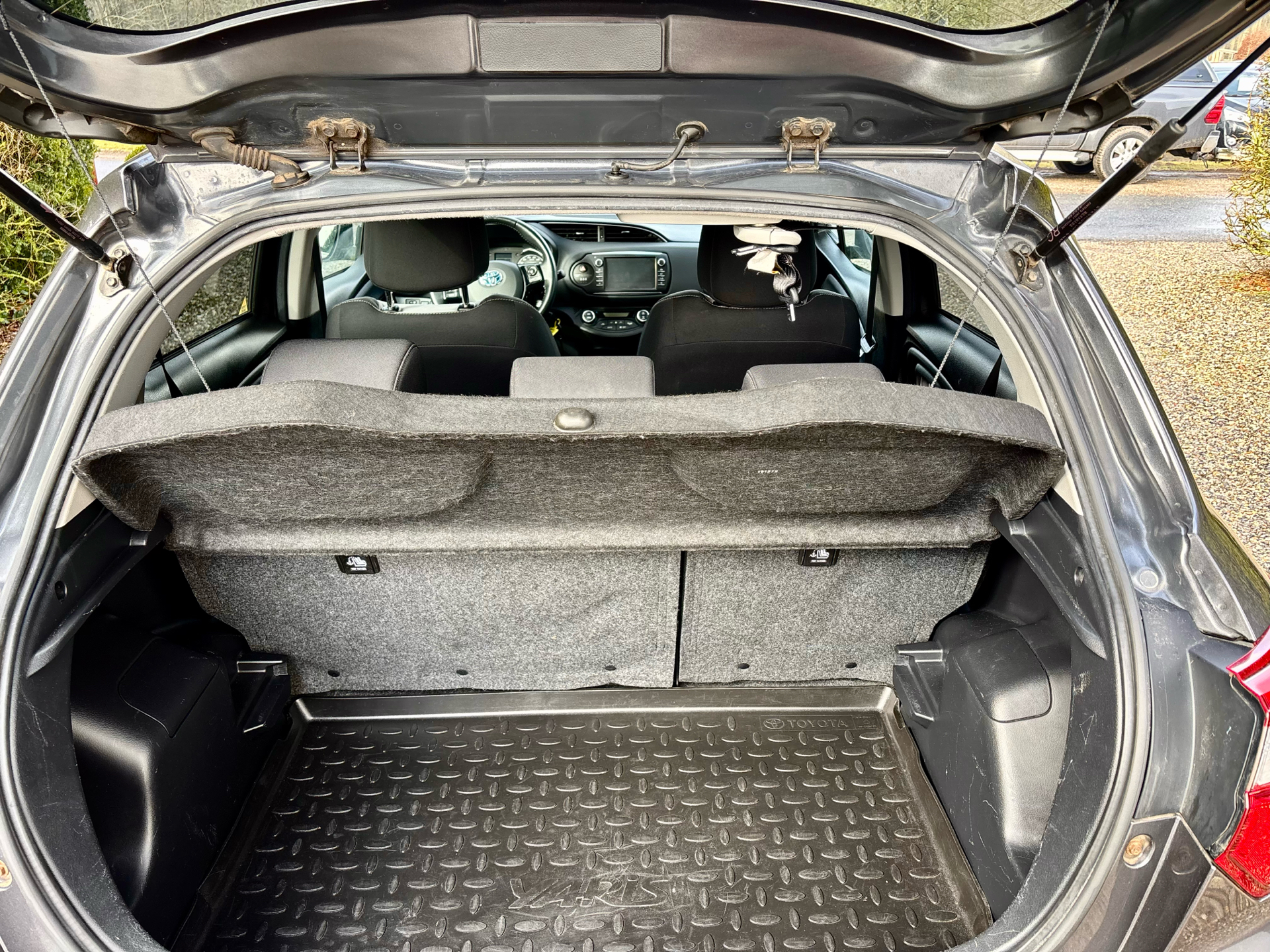 Billede af Toyota Yaris 1,5 Hybrid H2 Premium E-CVT 100HK 5d Trinl. Gear