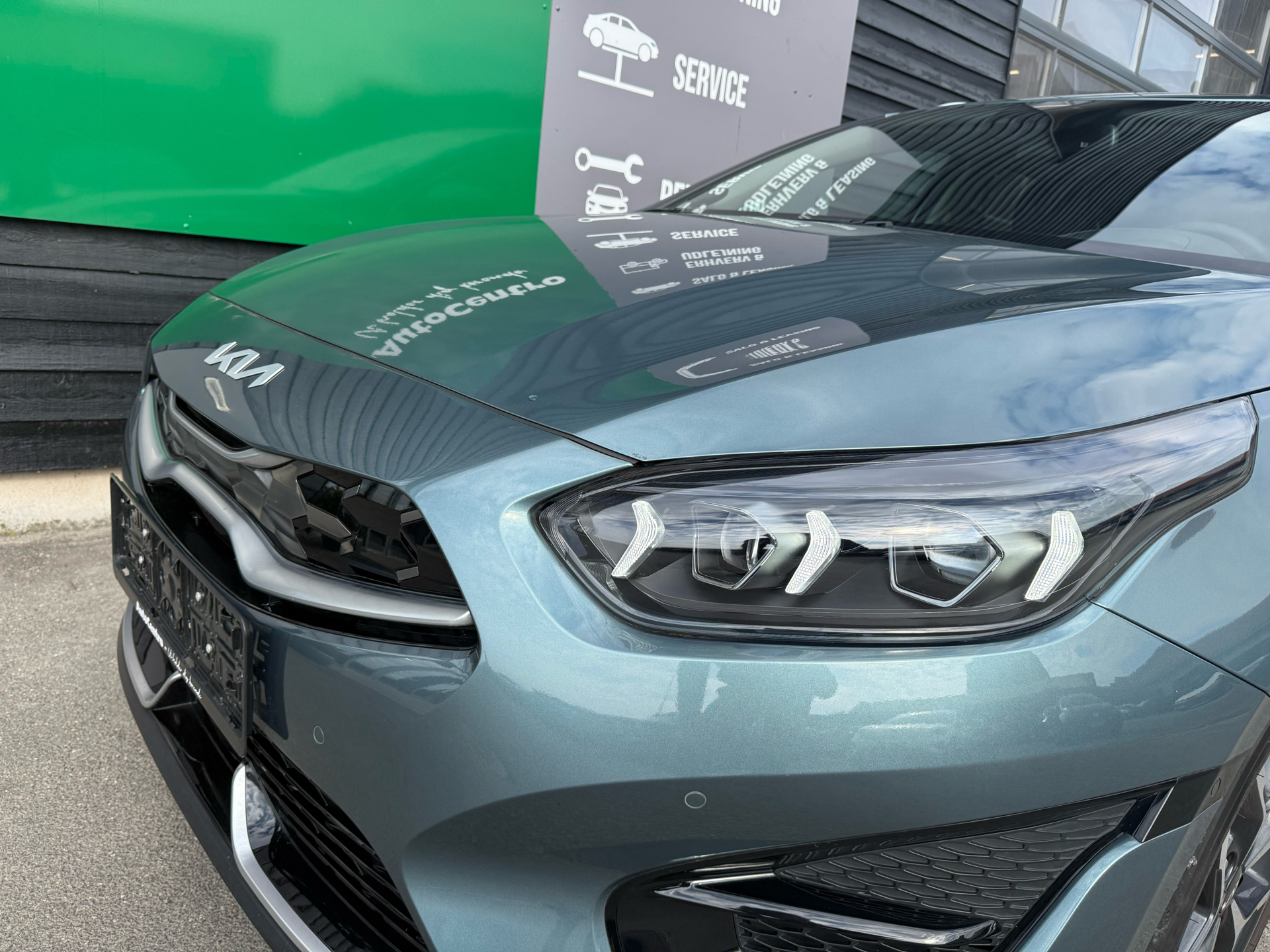 Billede af Kia Ceed SW 1,6 GDI PHEV  Plugin-hybrid Upgrade DCT 141HK Stc 6g Aut.