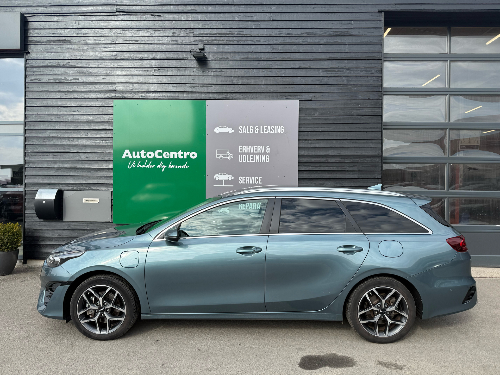 Billede af Kia Ceed SW 1,6 GDI PHEV  Plugin-hybrid Upgrade DCT 141HK Stc 6g Aut.