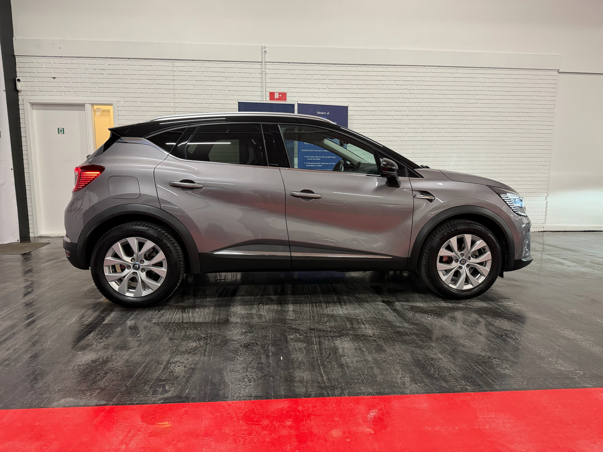 Billede af Renault Captur 1,6 E-TECH  Plugin-hybrid Intens 160HK 5d Aut.