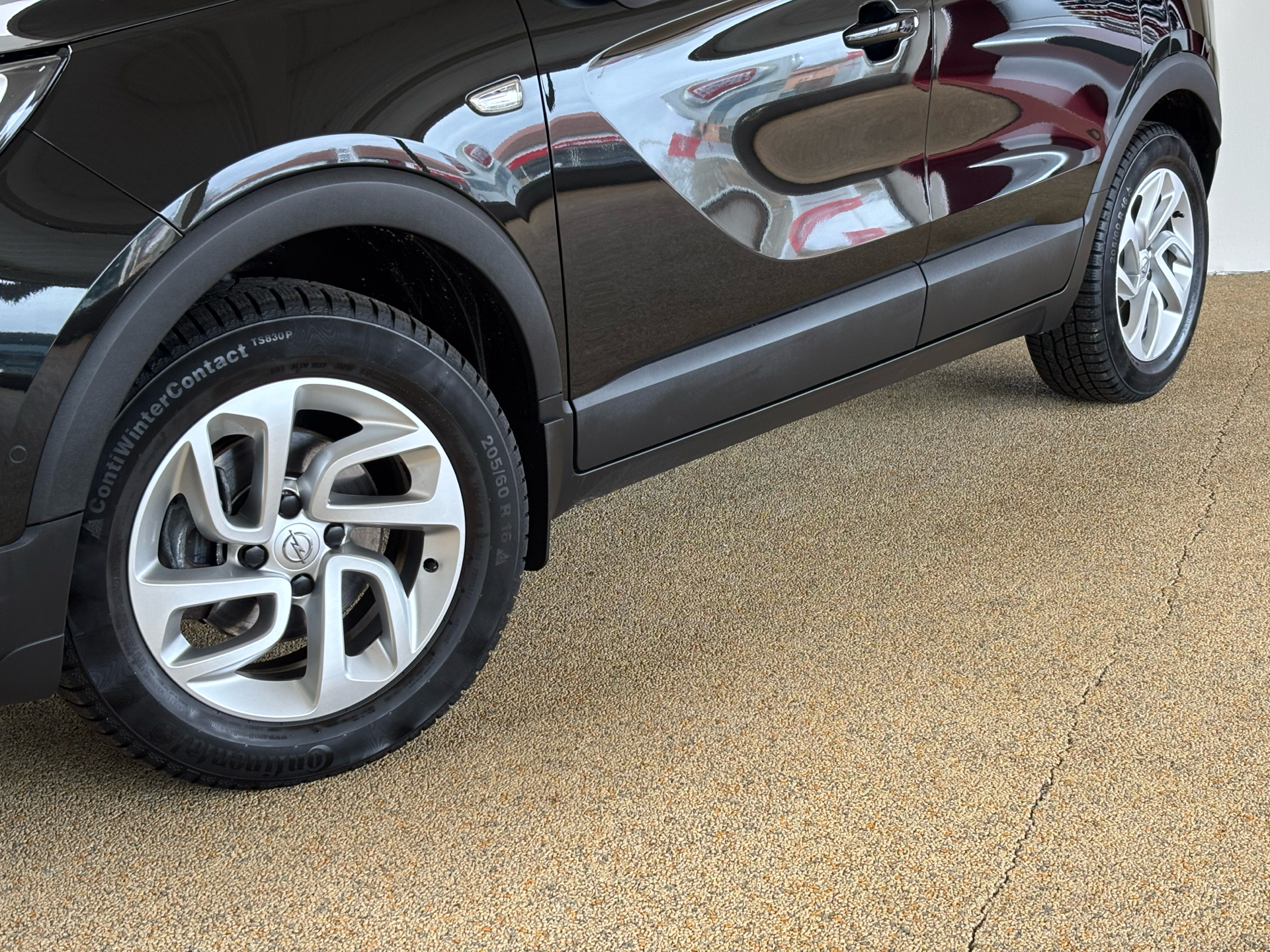 Billede af Opel Crossland X 1,2 T Exclusive Start/Stop 130HK 5d 6g Aut.