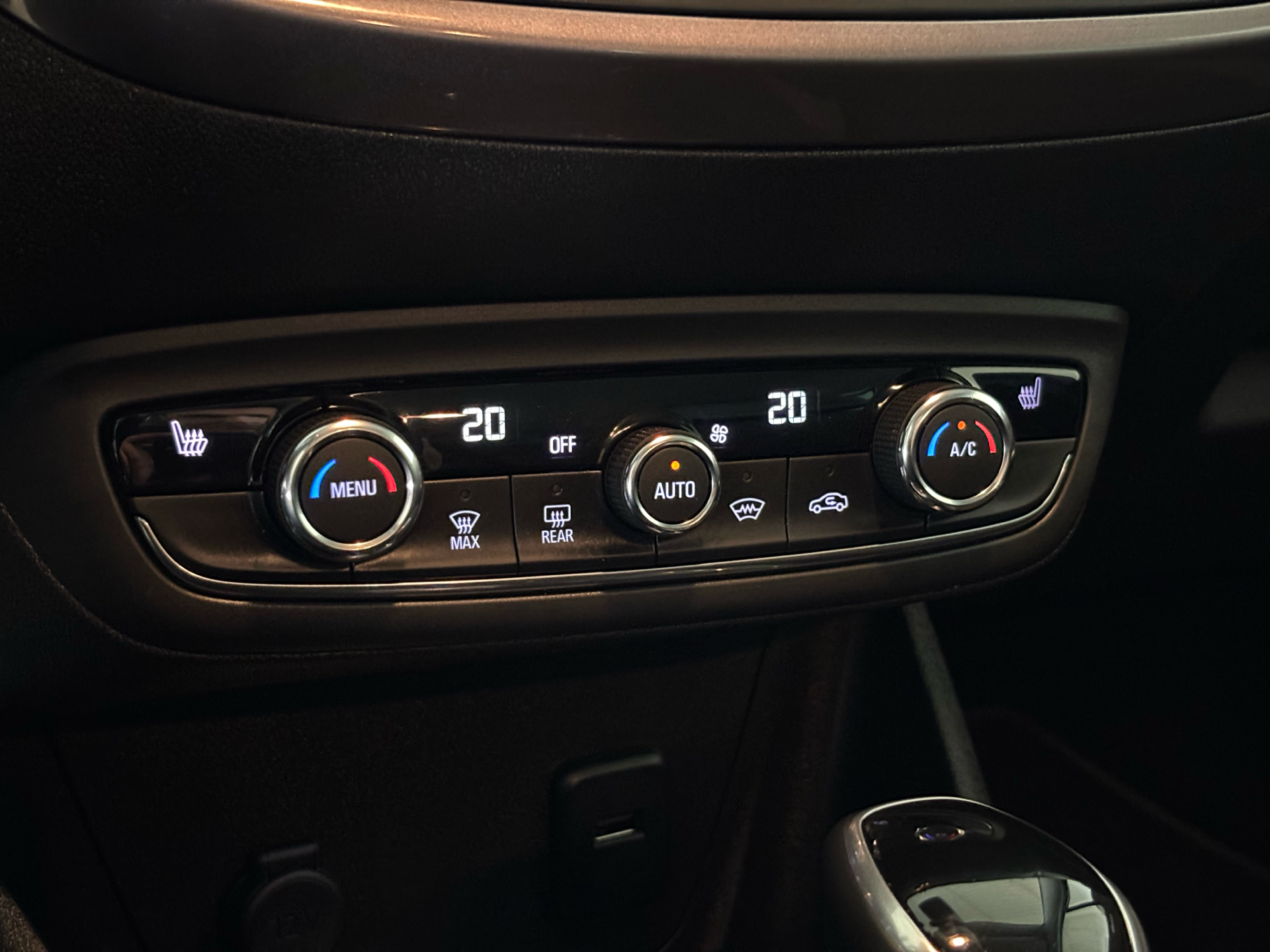 Billede af Opel Crossland X 1,2 T Exclusive Start/Stop 130HK 5d 6g Aut.