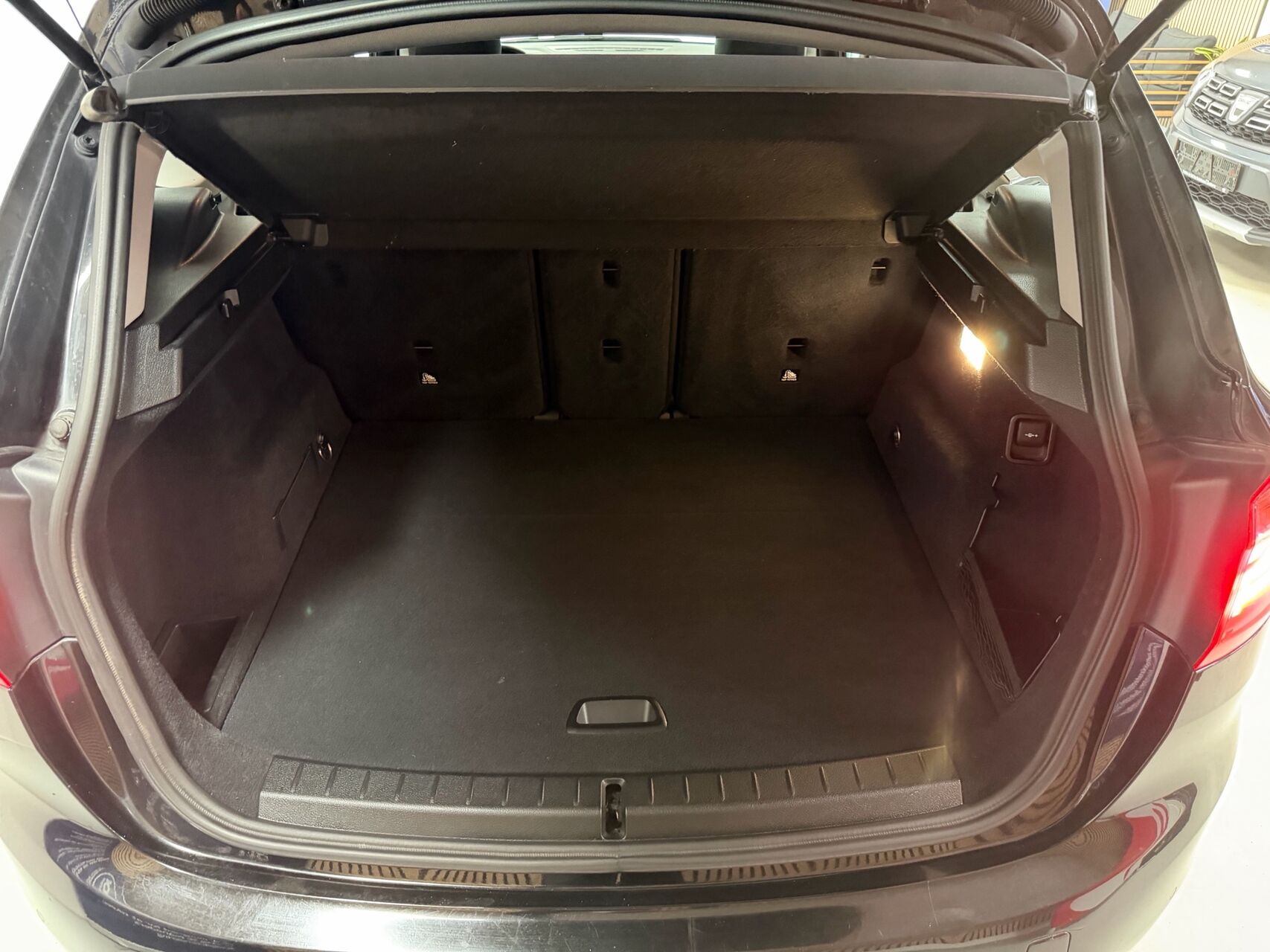 Billede af BMW 220d Active Tourer 2,0 D Advantage 190HK 6g