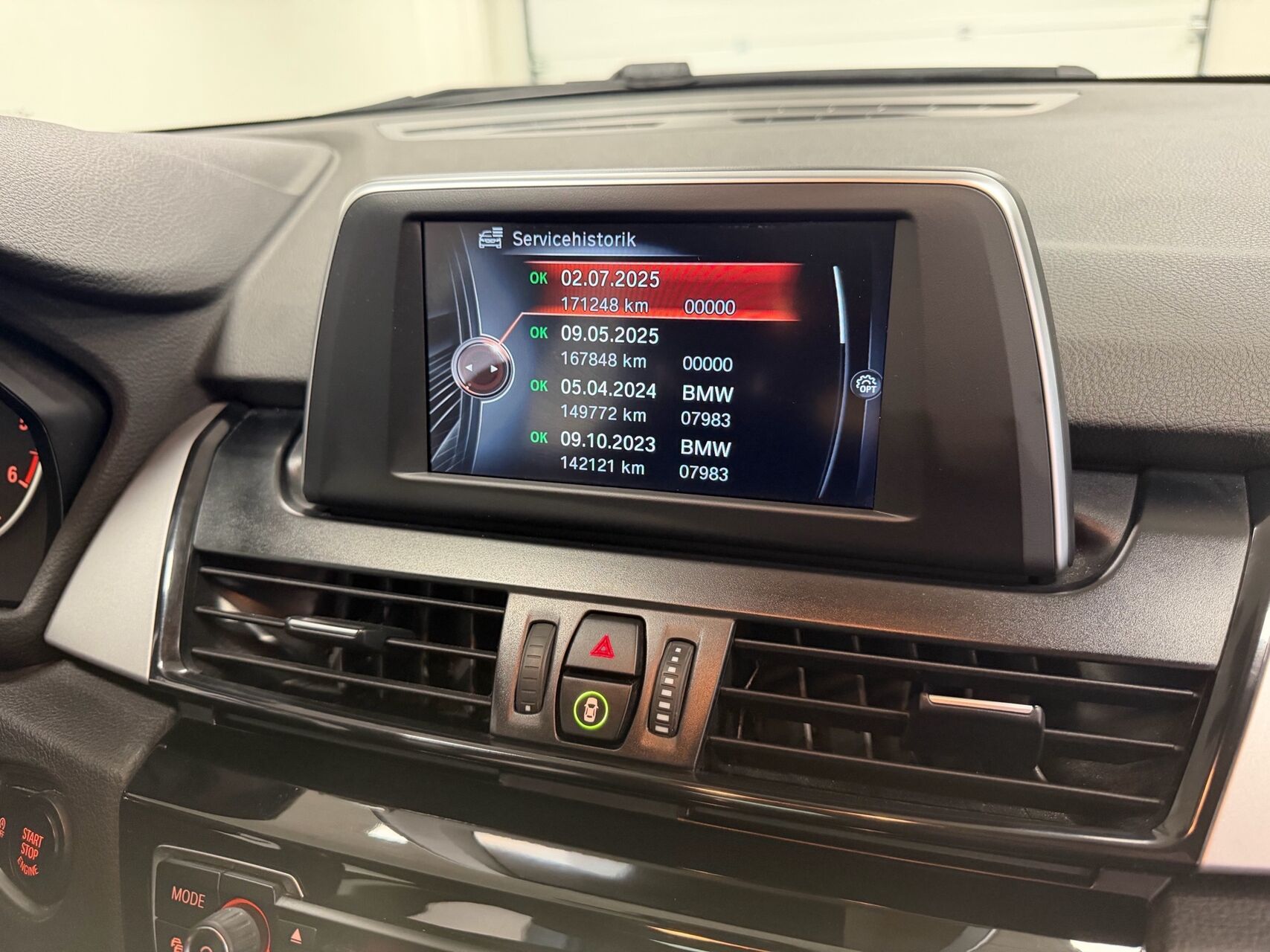 Billede af BMW 220d Active Tourer 2,0 D Advantage 190HK 6g