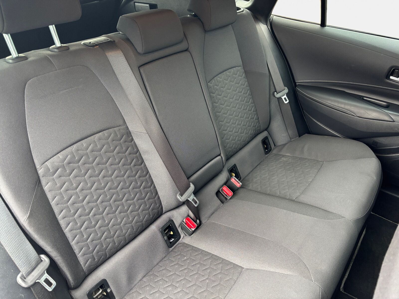 Billede af Toyota Corolla Touring Sports 2,0 Hybrid H3 Business Smart E-CVT 180HK Stc 6g Aut.