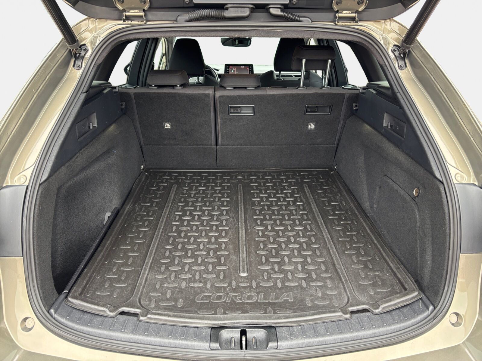 Billede af Toyota Corolla Touring Sports 2,0 Hybrid H3 Business Smart E-CVT 180HK Stc 6g Aut.