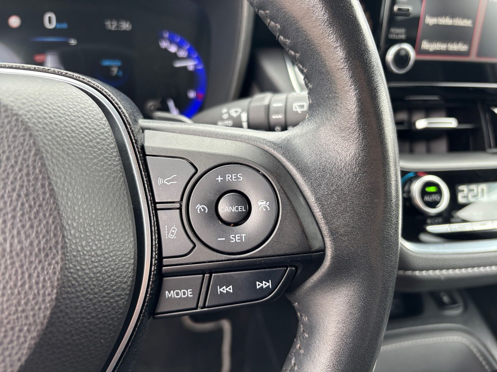 Billede af Toyota Corolla Touring Sports 2,0 Hybrid H3 Business Smart E-CVT 180HK Stc 6g Aut.