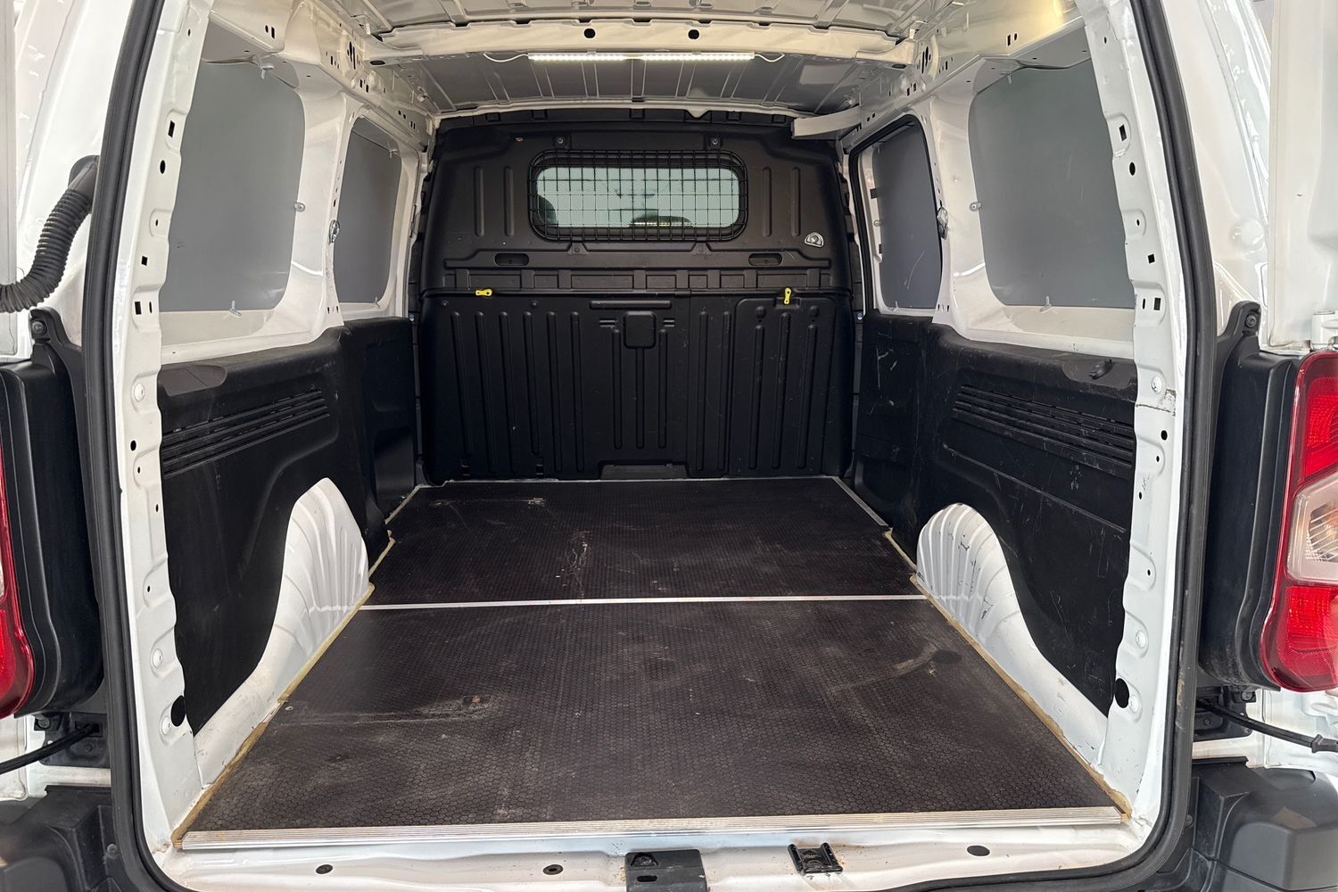 Billede af Peugeot Partner L2 V2 1,5 BlueHDi Plus 100HK Van