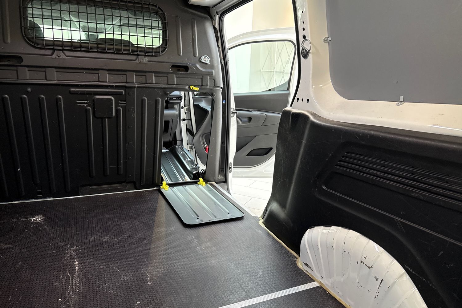 Billede af Peugeot Partner L2 V2 1,5 BlueHDi Plus 100HK Van