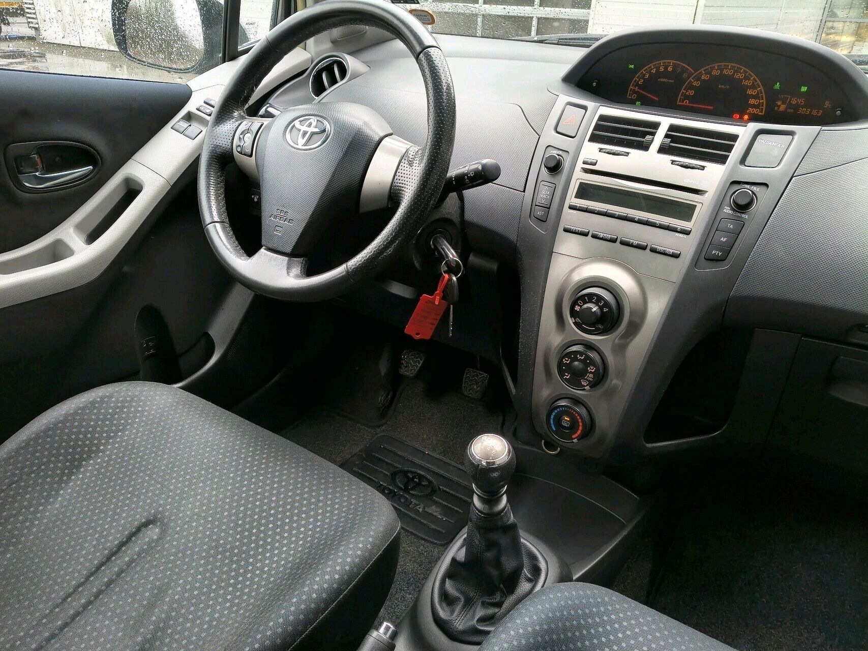 Billede af Toyota Yaris 1,3 VVT-I T2 Touch 100HK 5d 6g