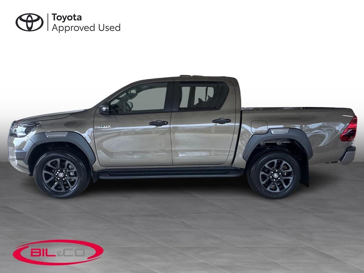Billede af Toyota HiLux 2.8 diesel MHEV 204hk Double Cab AWD aut. gear T4 Invincible