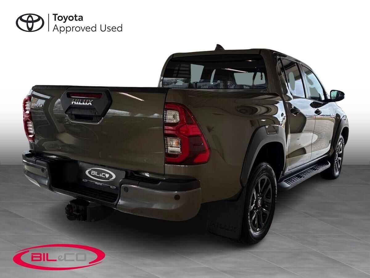 Billede af Toyota HiLux 2.8 diesel MHEV 204hk Double Cab AWD aut. gear T4 Invincible