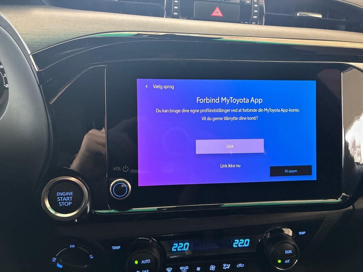 Billede af Toyota HiLux 2.8 diesel MHEV 204hk Double Cab AWD aut. gear T4 Invincible