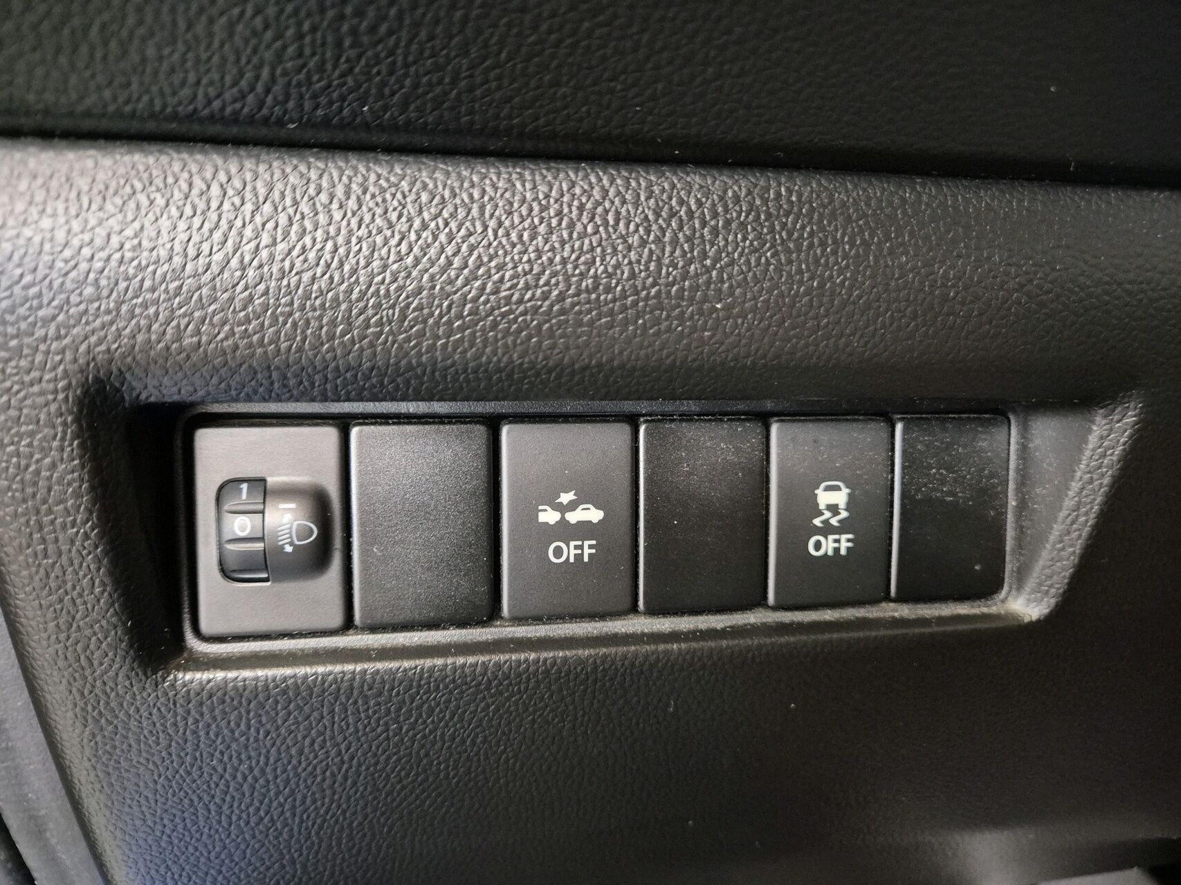 Billede af Suzuki Swift 1,2 Dualjet Action AEB Gold 90HK 5d