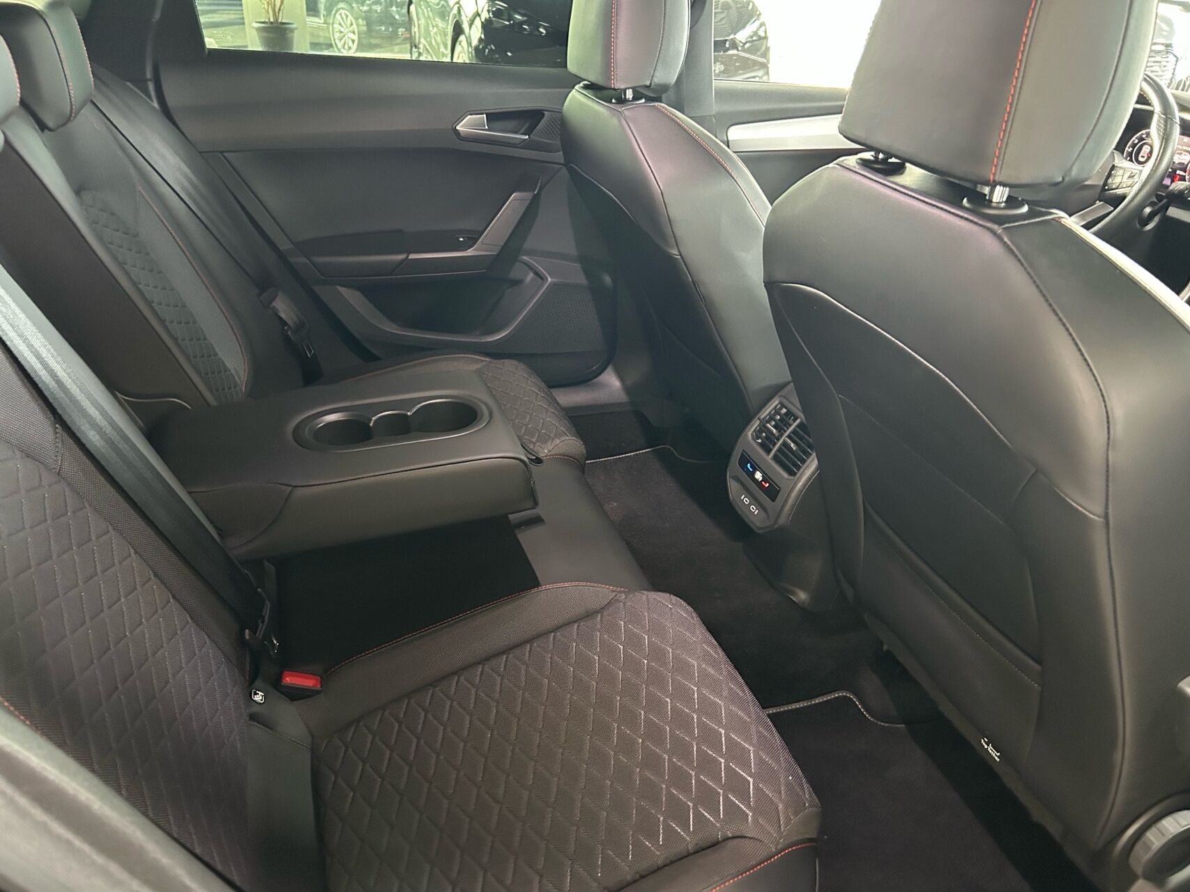 Billede af Seat Leon Sportstourer 1,5 e-TSI  Mild hybrid FR DSG 150HK Stc 7g Aut.