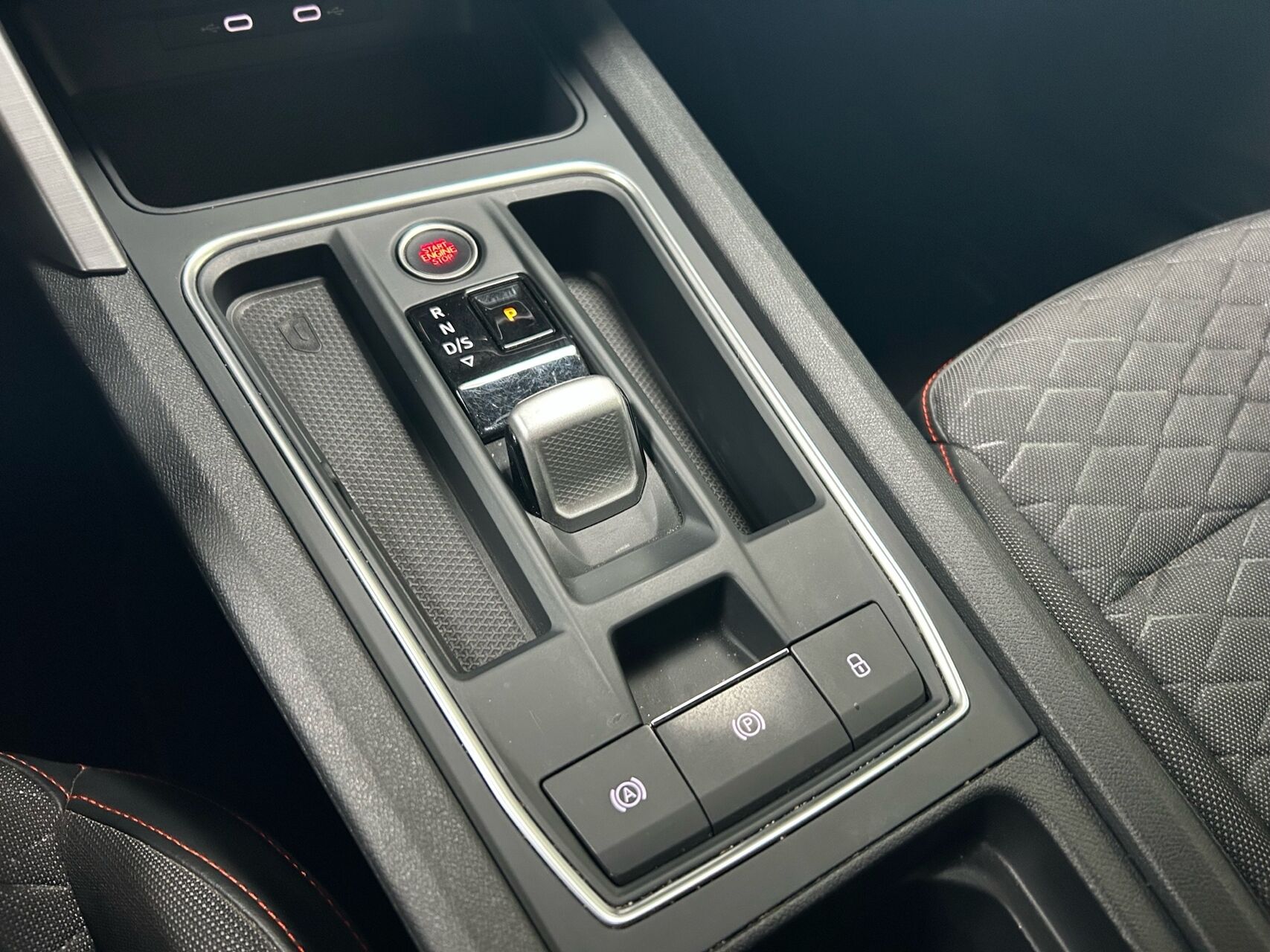 Billede af Seat Leon Sportstourer 1,5 e-TSI  Mild hybrid FR DSG 150HK Stc 7g Aut.