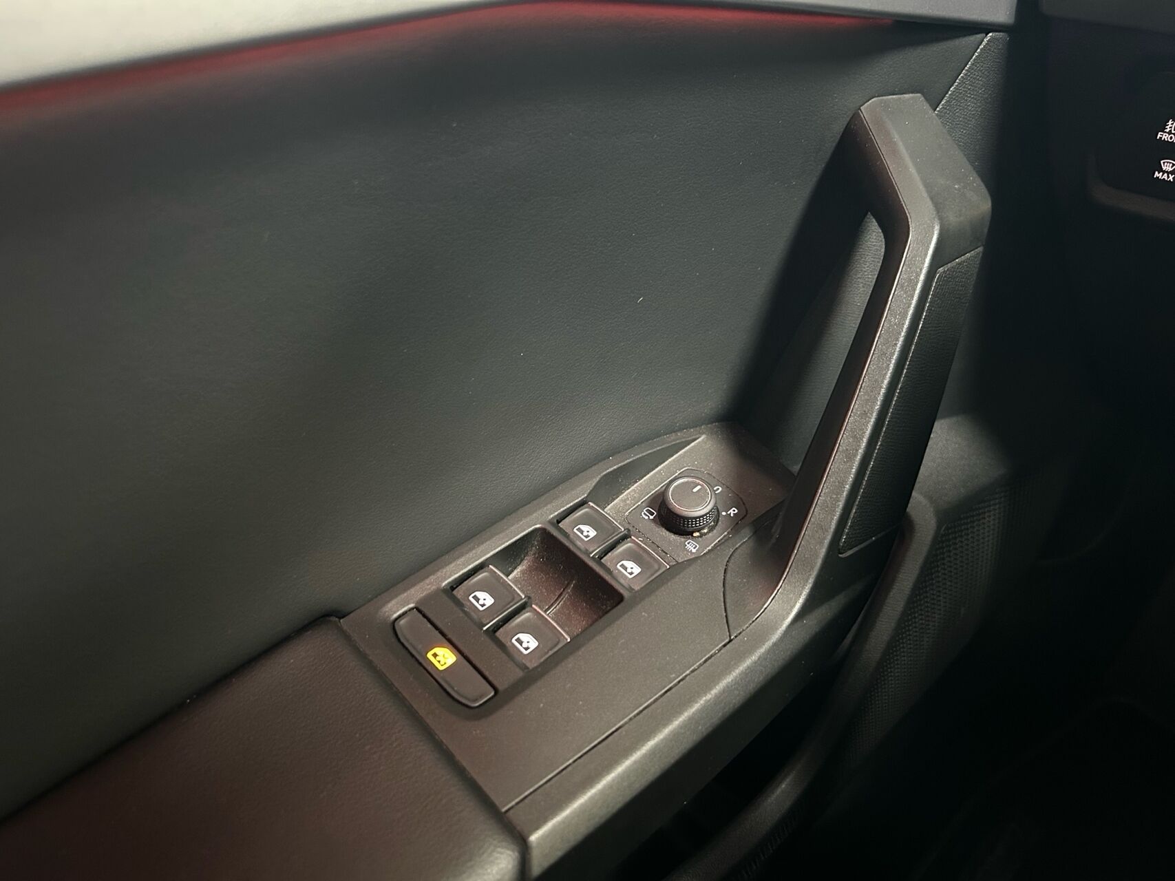 Billede af Seat Leon Sportstourer 1,5 e-TSI  Mild hybrid FR DSG 150HK Stc 7g Aut.