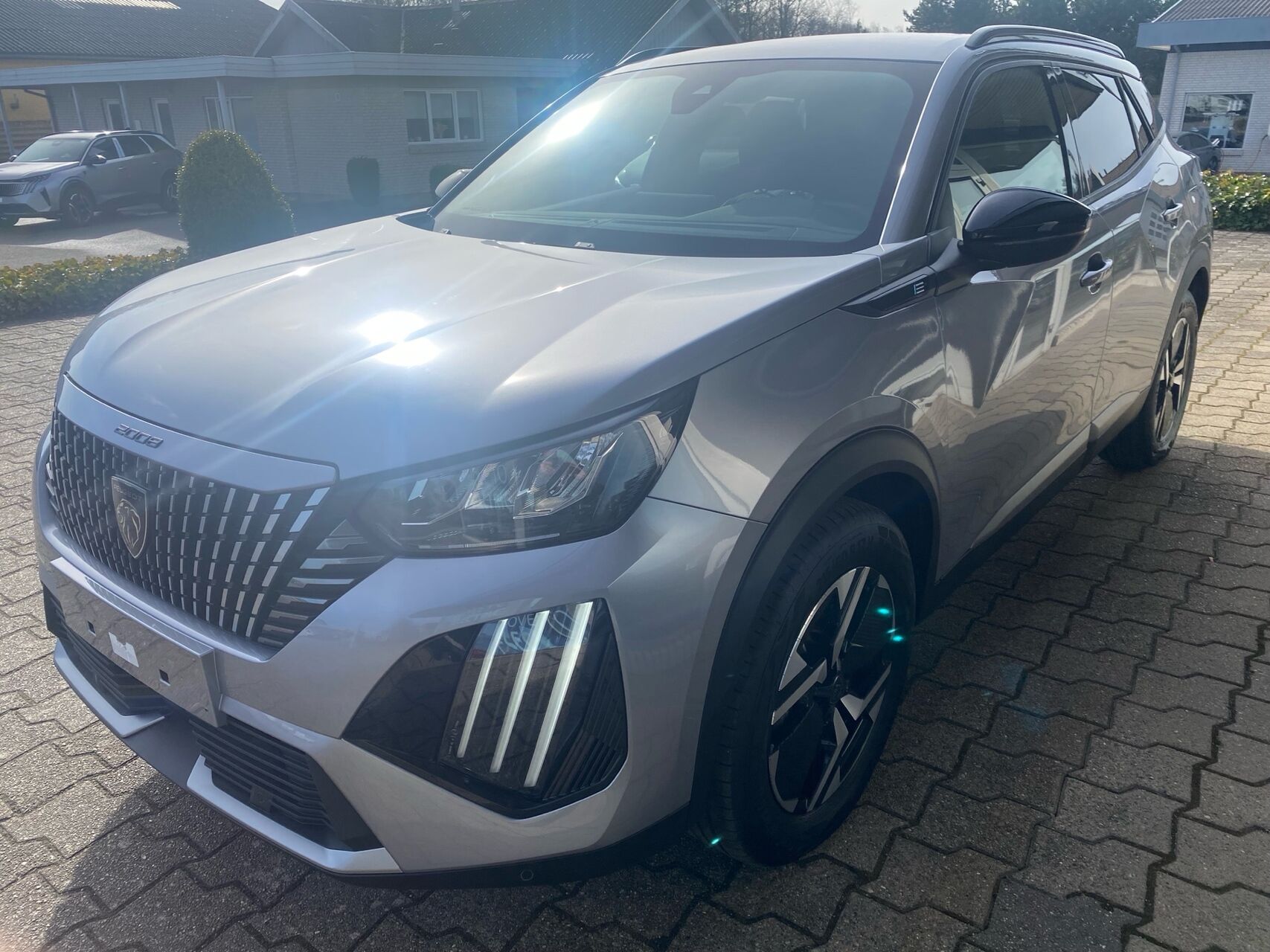 Billede af Peugeot e-2008 EL Allure 136HK 5d Aut.