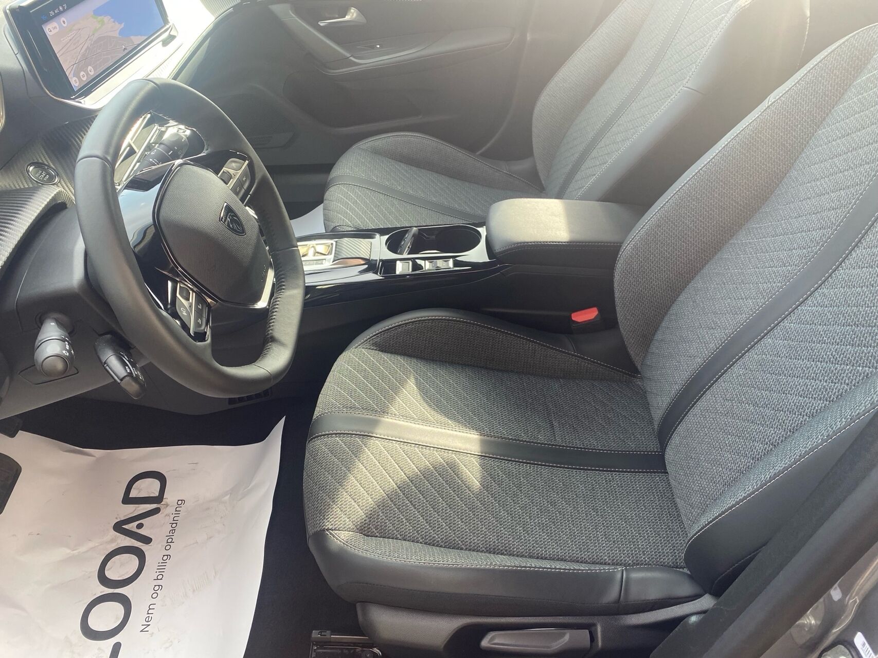 Billede af Peugeot e-2008 EL Allure 136HK 5d Aut.