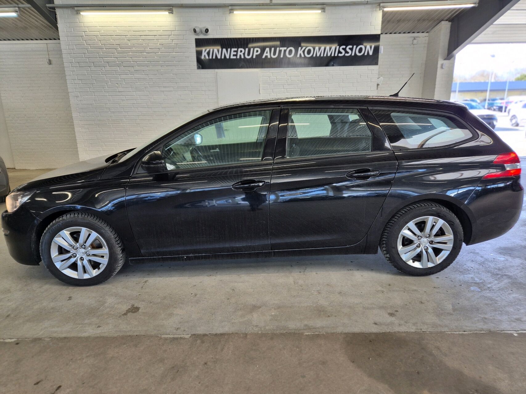 Billede af Peugeot 308 SW 1,6 BlueHDi Envy EAT6 120HK Stc 6g Aut.