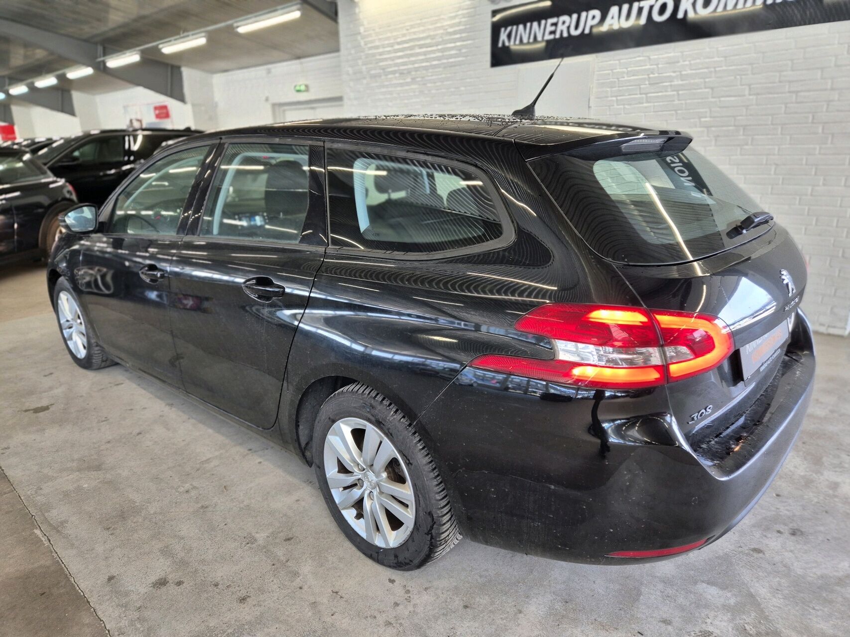 Billede af Peugeot 308 SW 1,6 BlueHDi Envy EAT6 120HK Stc 6g Aut.