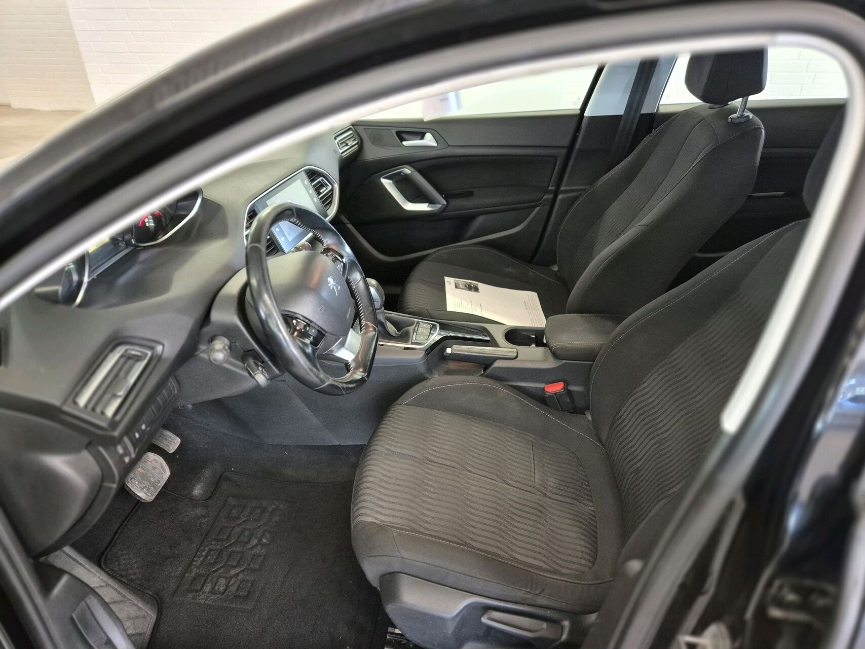 Billede af Peugeot 308 SW 1,6 BlueHDi Envy EAT6 120HK Stc 6g Aut.