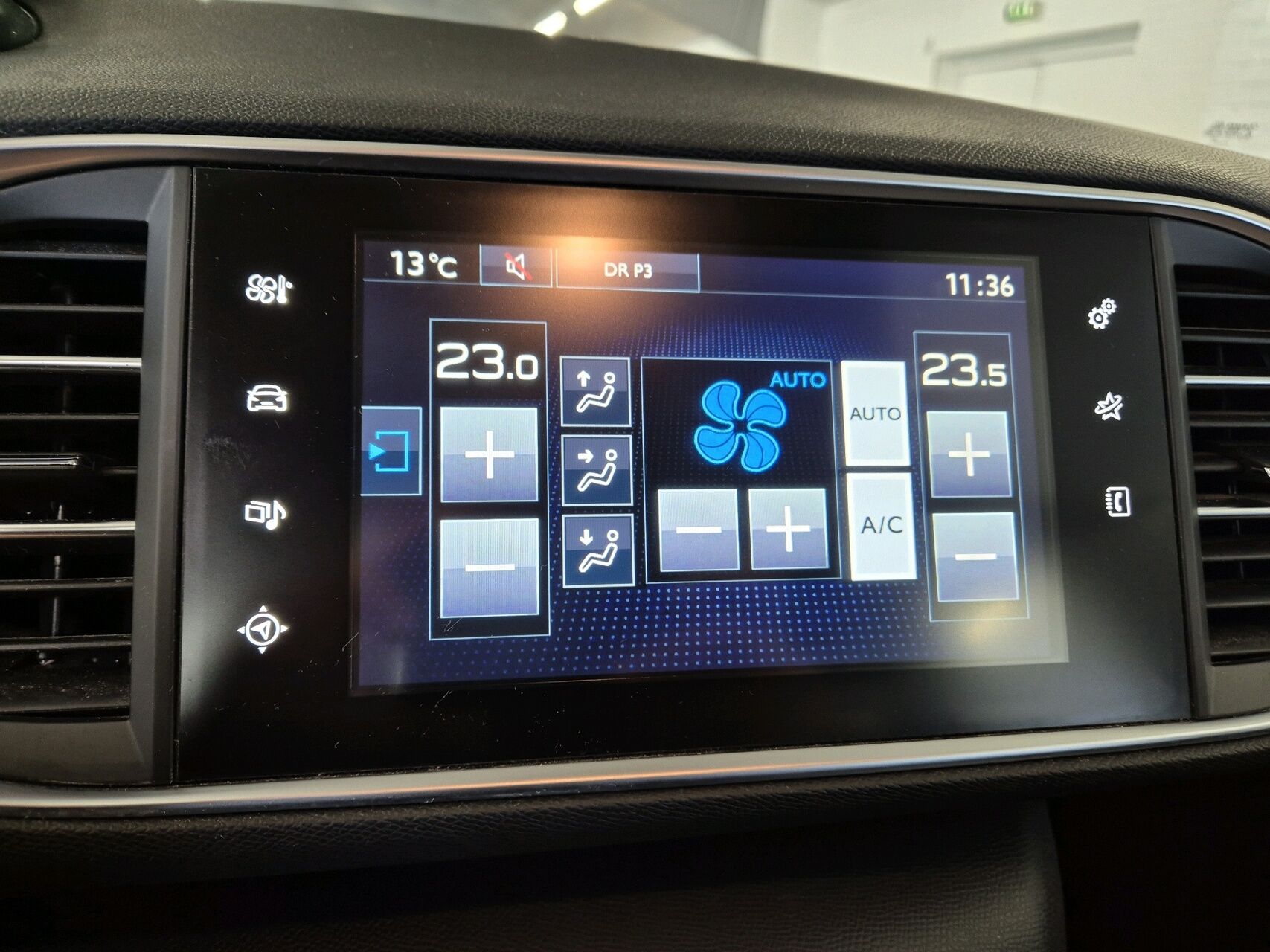 Billede af Peugeot 308 SW 1,6 BlueHDi Envy EAT6 120HK Stc 6g Aut.