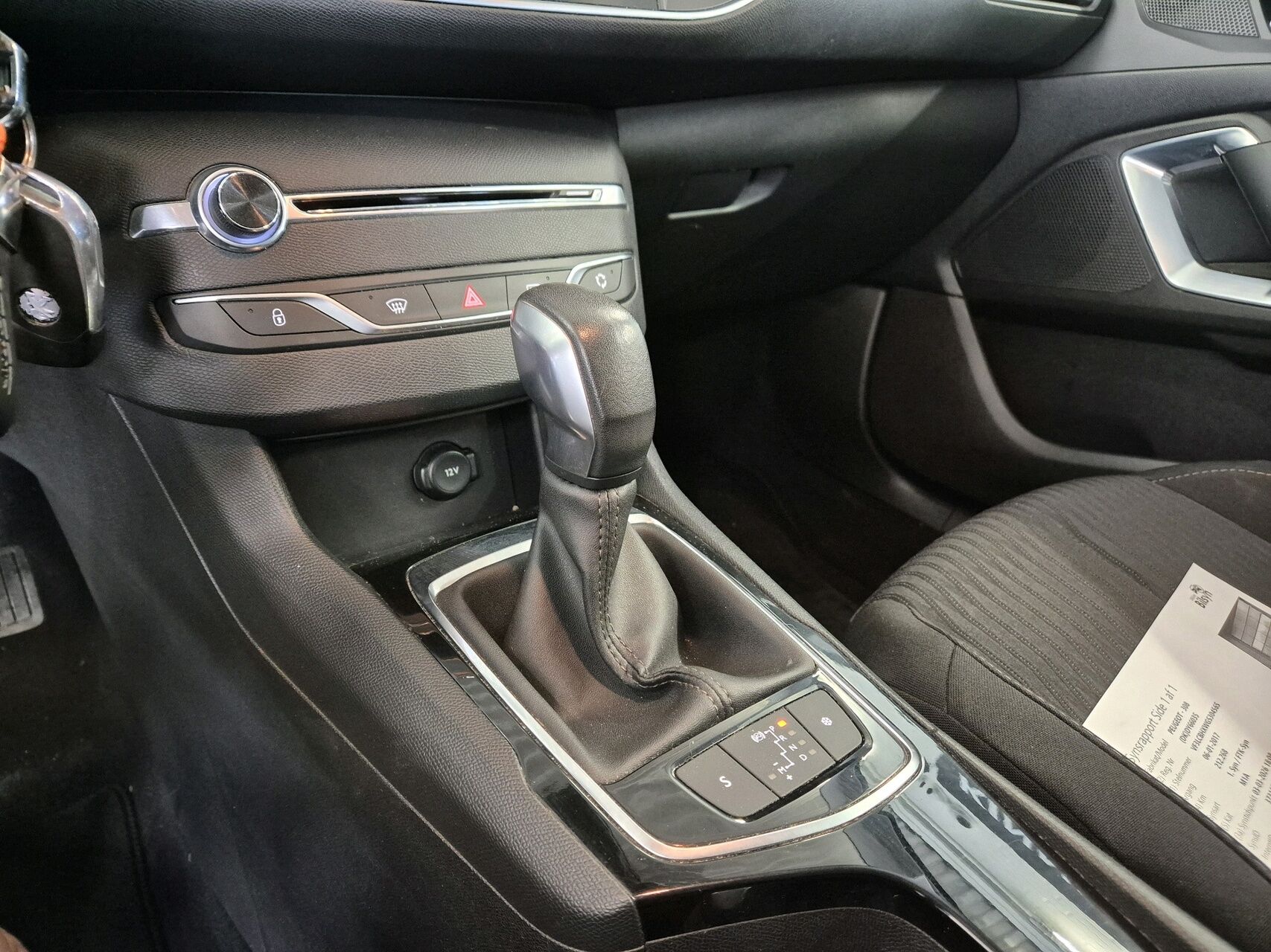 Billede af Peugeot 308 SW 1,6 BlueHDi Envy EAT6 120HK Stc 6g Aut.