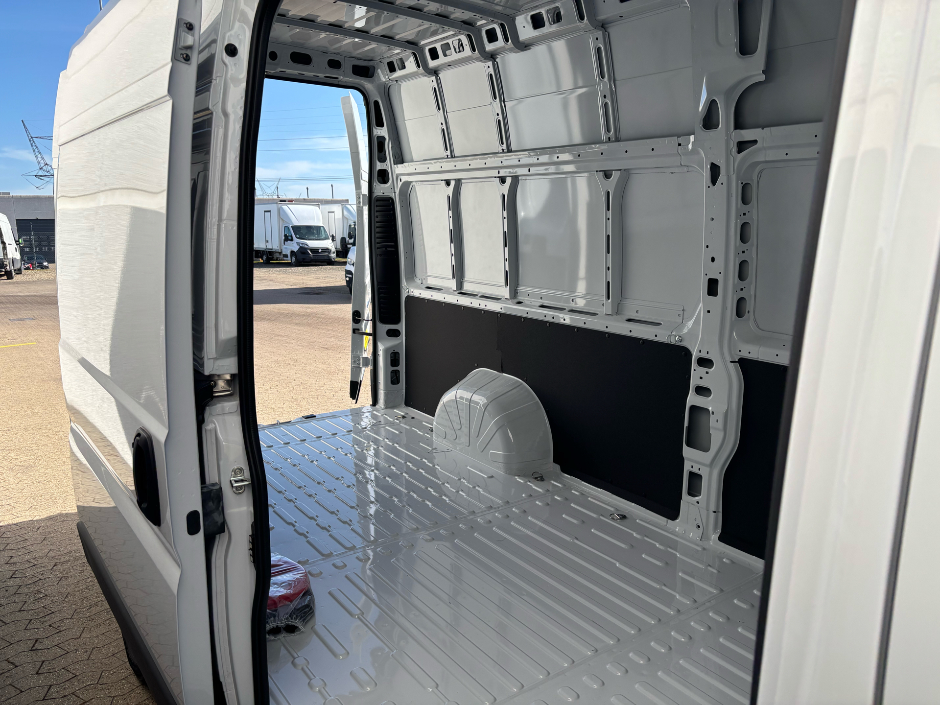 Billede af Fiat E-Ducato 42M L4H3 EL Comfort 270HK Van Aut.
