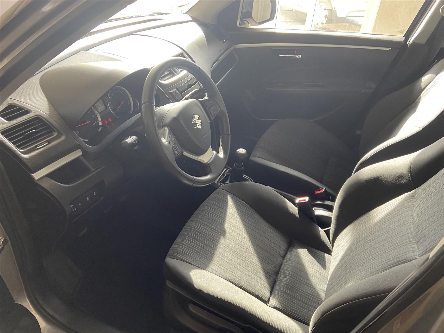 Billede af Suzuki Swift 1,2 Dualjet 16V Club 90HK 5d