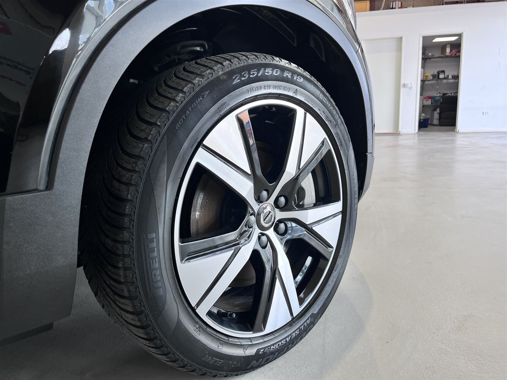 Billede af Volvo XC40 P8 Recharge Twin Pro AWD 408HK 5d Aut.