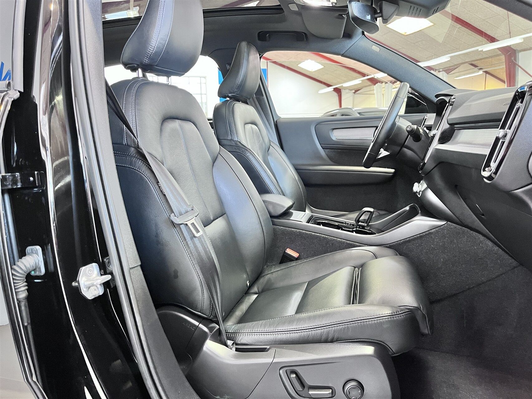 Billede af Volvo XC40 P8 Recharge Twin Pro AWD 408HK 5d Aut.