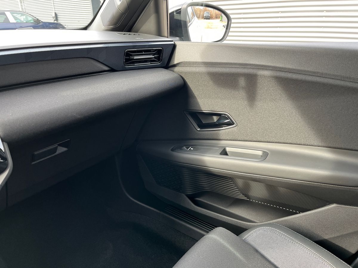 Billede af Nissan Micra EL Engage 40kWh 120HK 5d Aut.