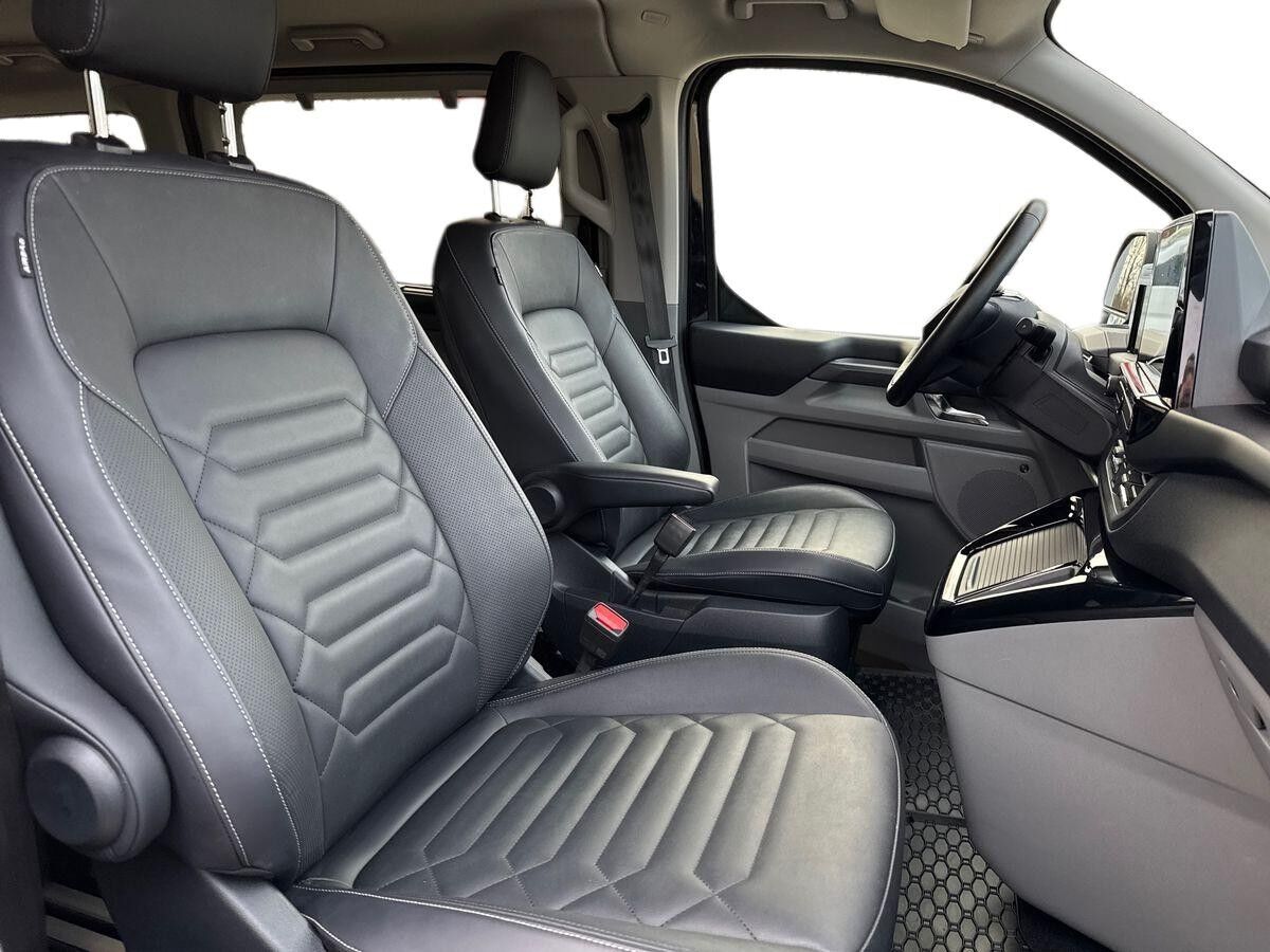 Billede af Ford Tourneo Custom 340 L2H1 2,5 Plugin-hybrid Titanium X CVT 233HK Aut.