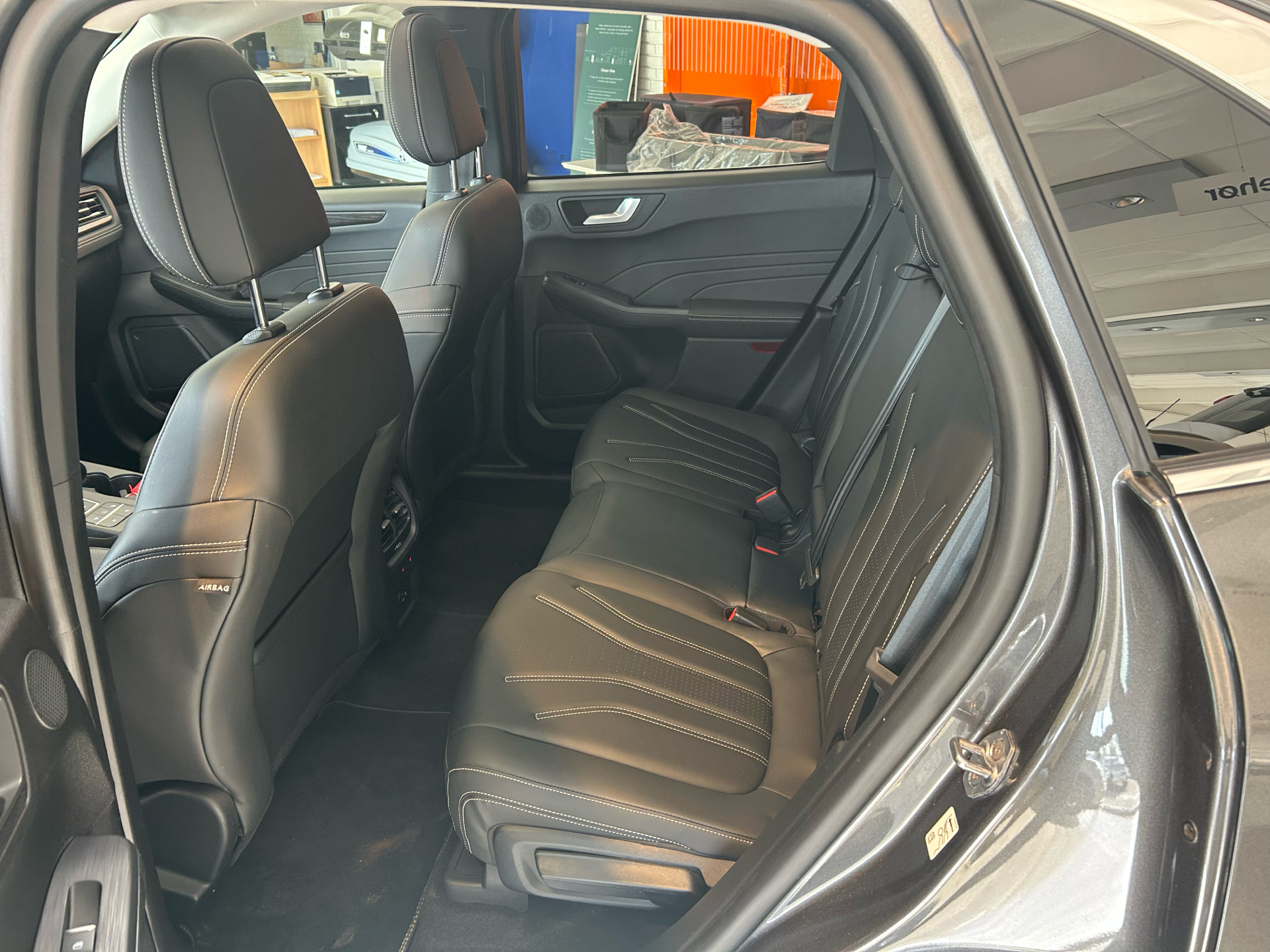 Billede af Ford Kuga 2,5 Plugin-hybrid Vignale CVT 225HK 5d Trinl. Gear