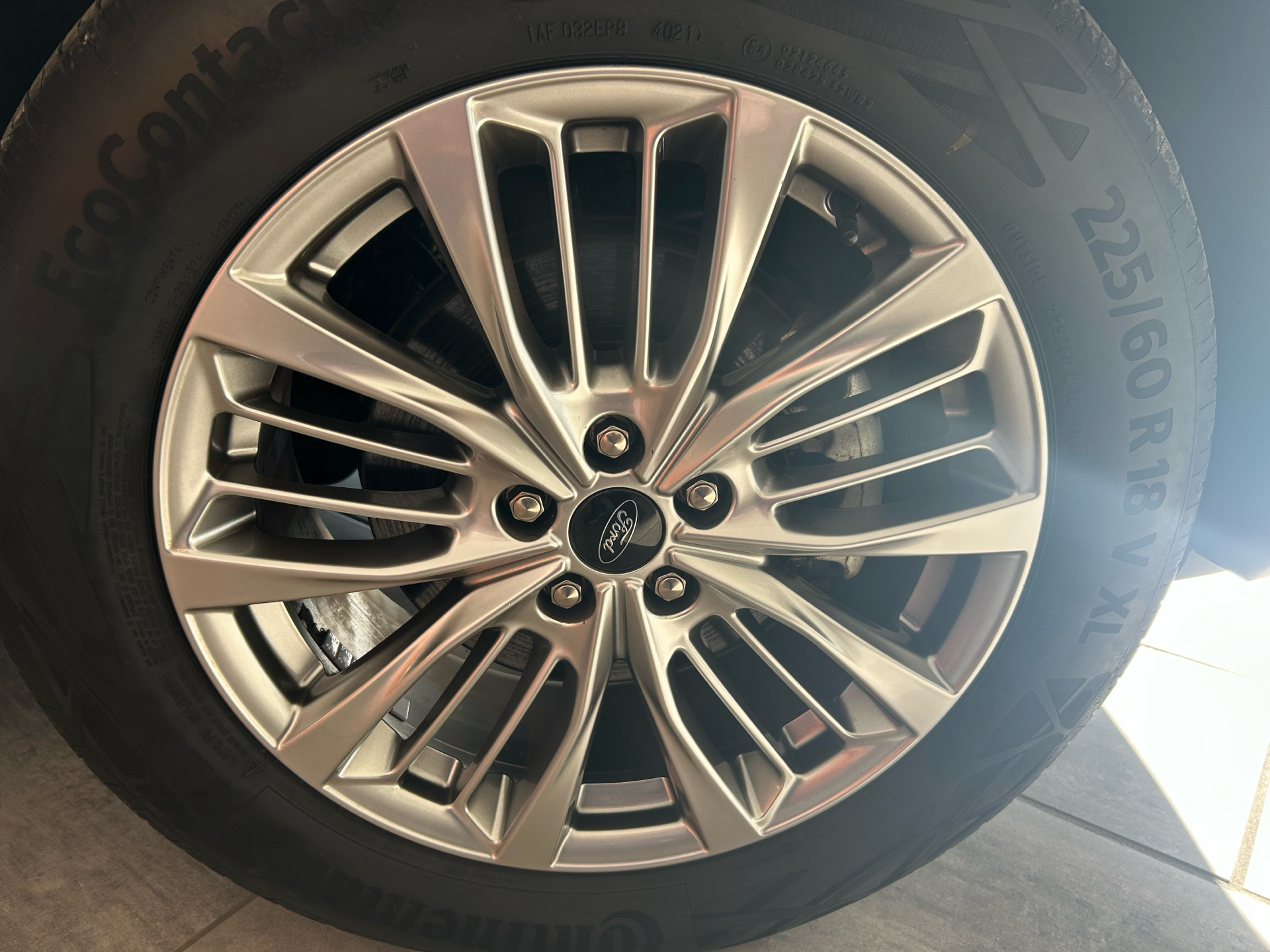 Billede af Ford Kuga 2,5 Plugin-hybrid Vignale CVT 225HK 5d Trinl. Gear