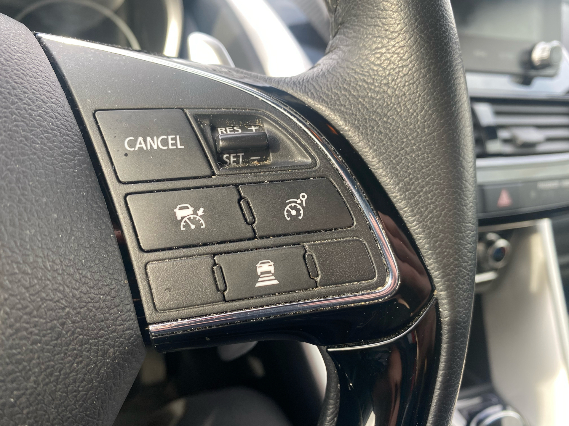 Billede af Mitsubishi Eclipse Cross 2,4 Plugin-hybrid Sport Tech 4WD 188HK 5d Trinl. Gear