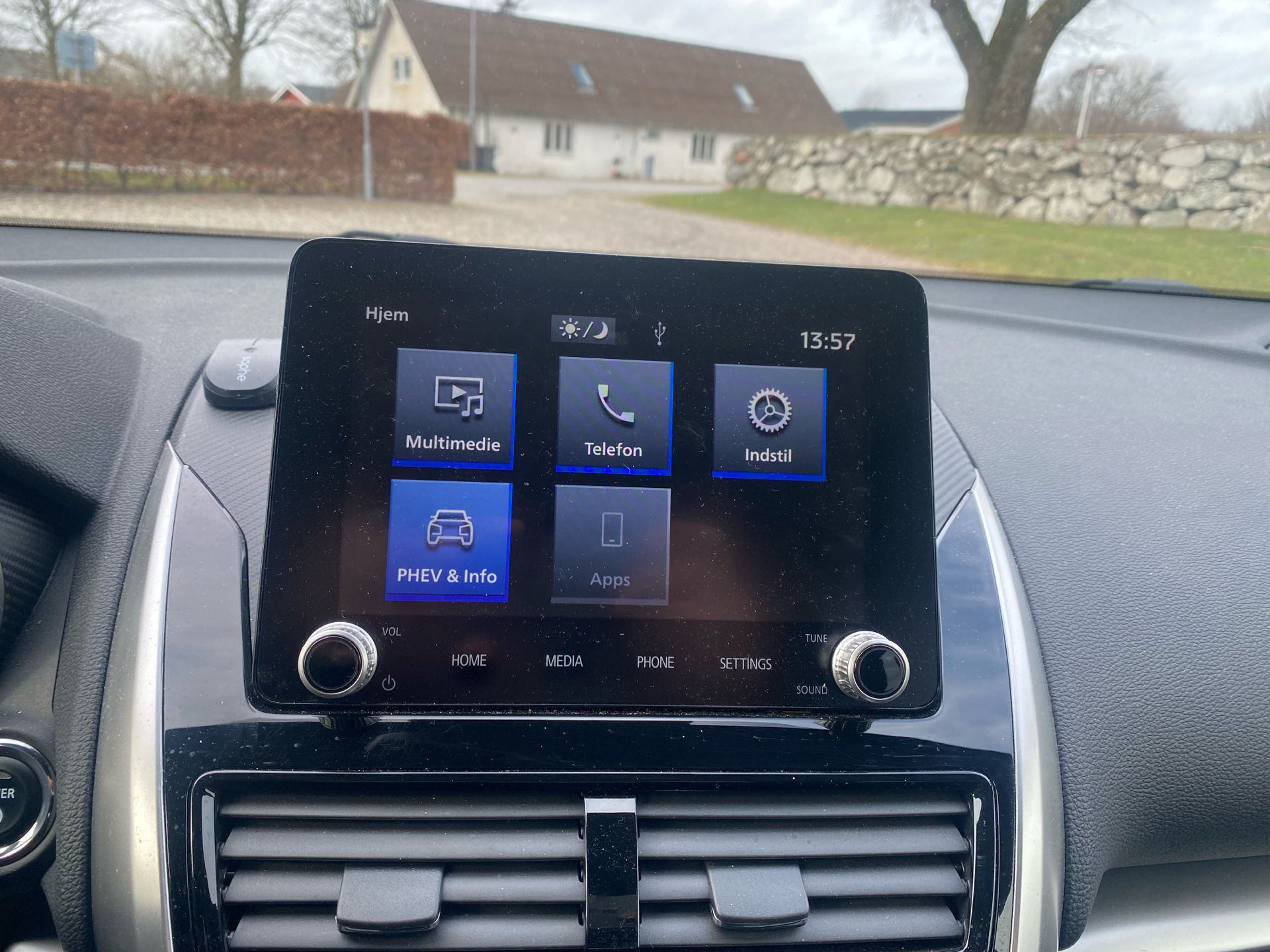 Billede af Mitsubishi Eclipse Cross 2,4 Plugin-hybrid Sport Tech 4WD 188HK 5d Trinl. Gear